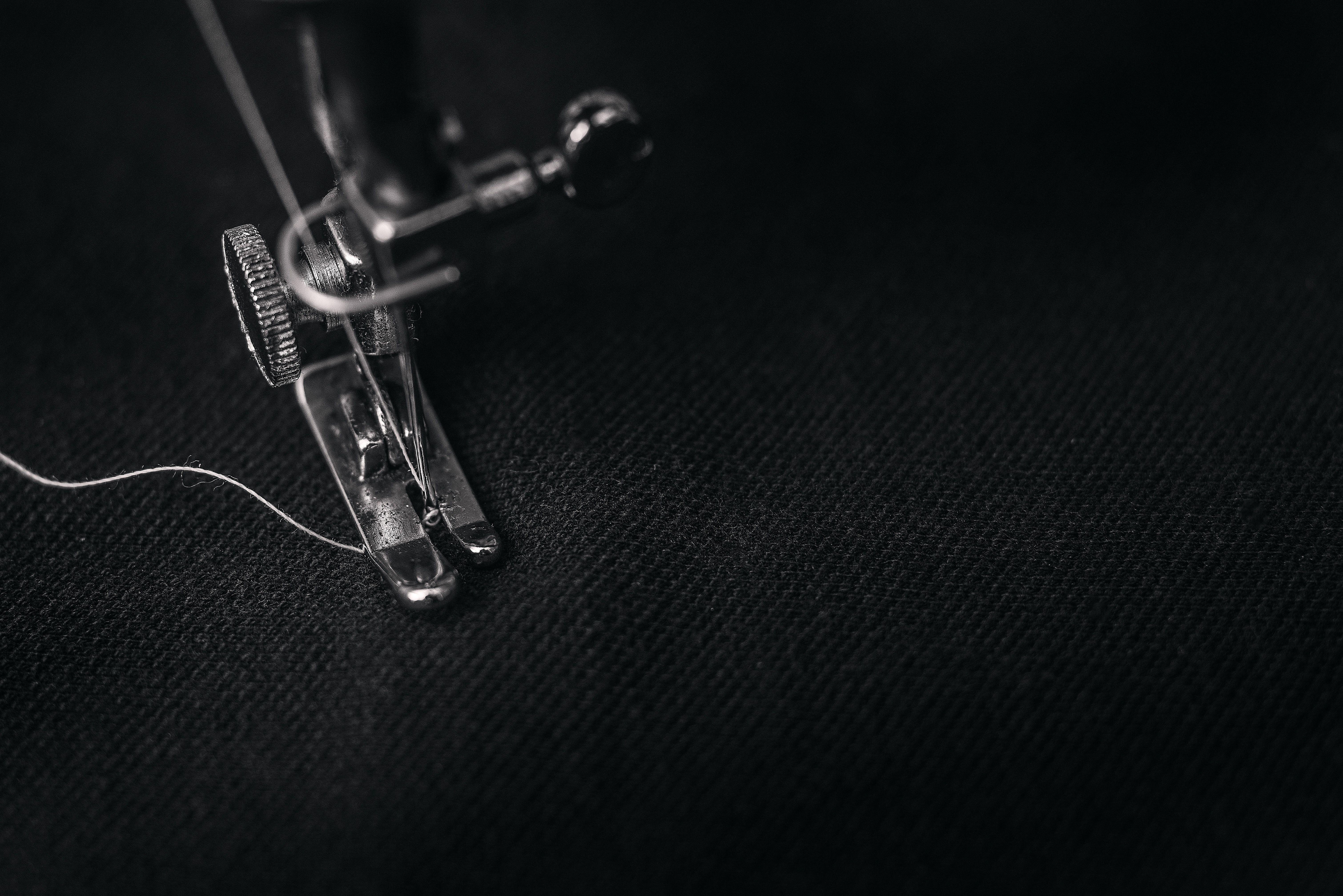 6040x4031 Closeup Photography of Presser Foot of Sewing Machine · Free Stock