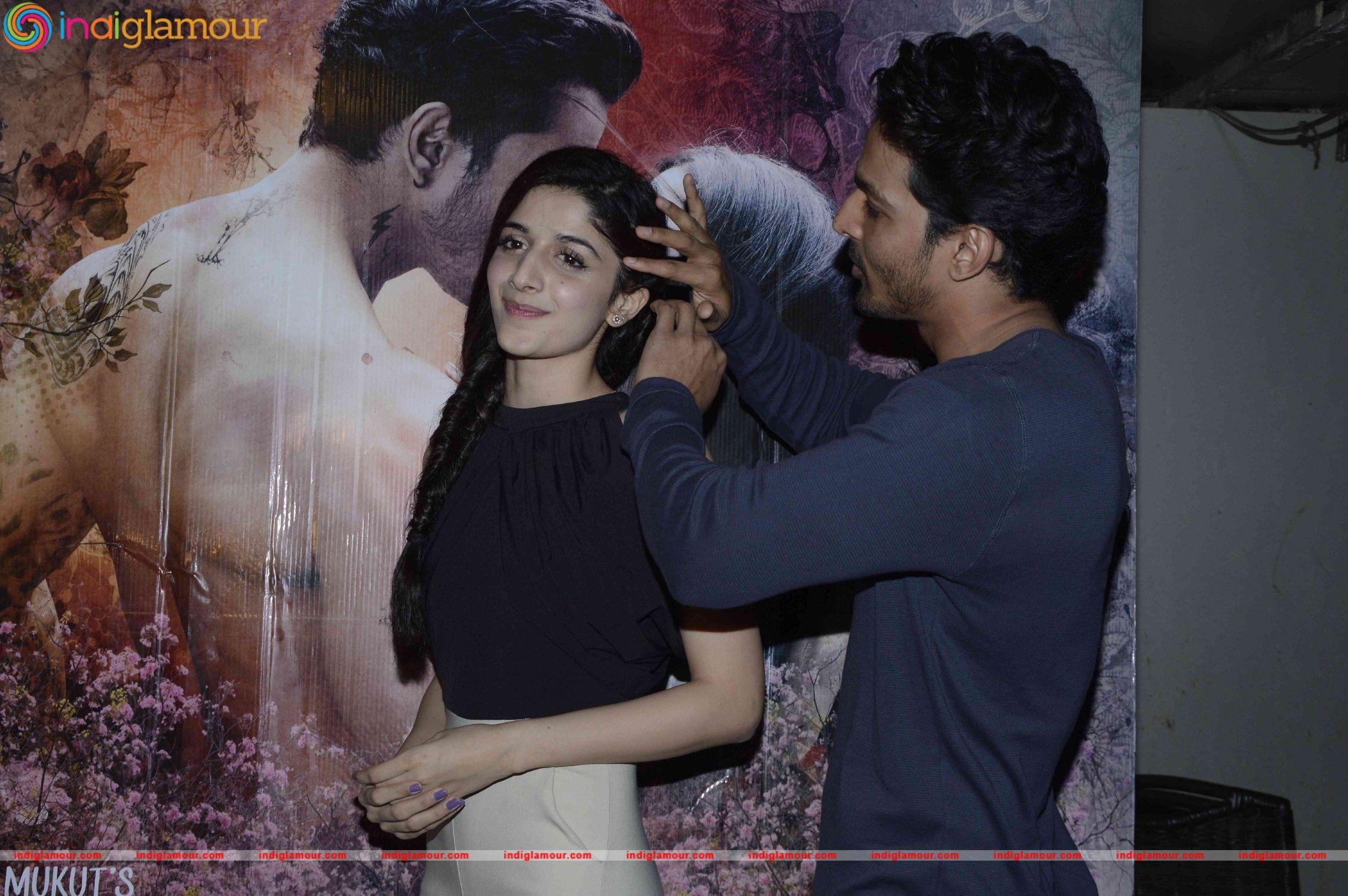 2256x1500 Promotion of Film Sanam Teri Kasam