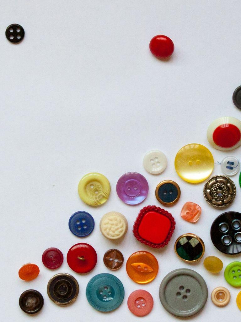 768x1024 Free download desktop wallpaper vintage buttons Fluffyland Craft
