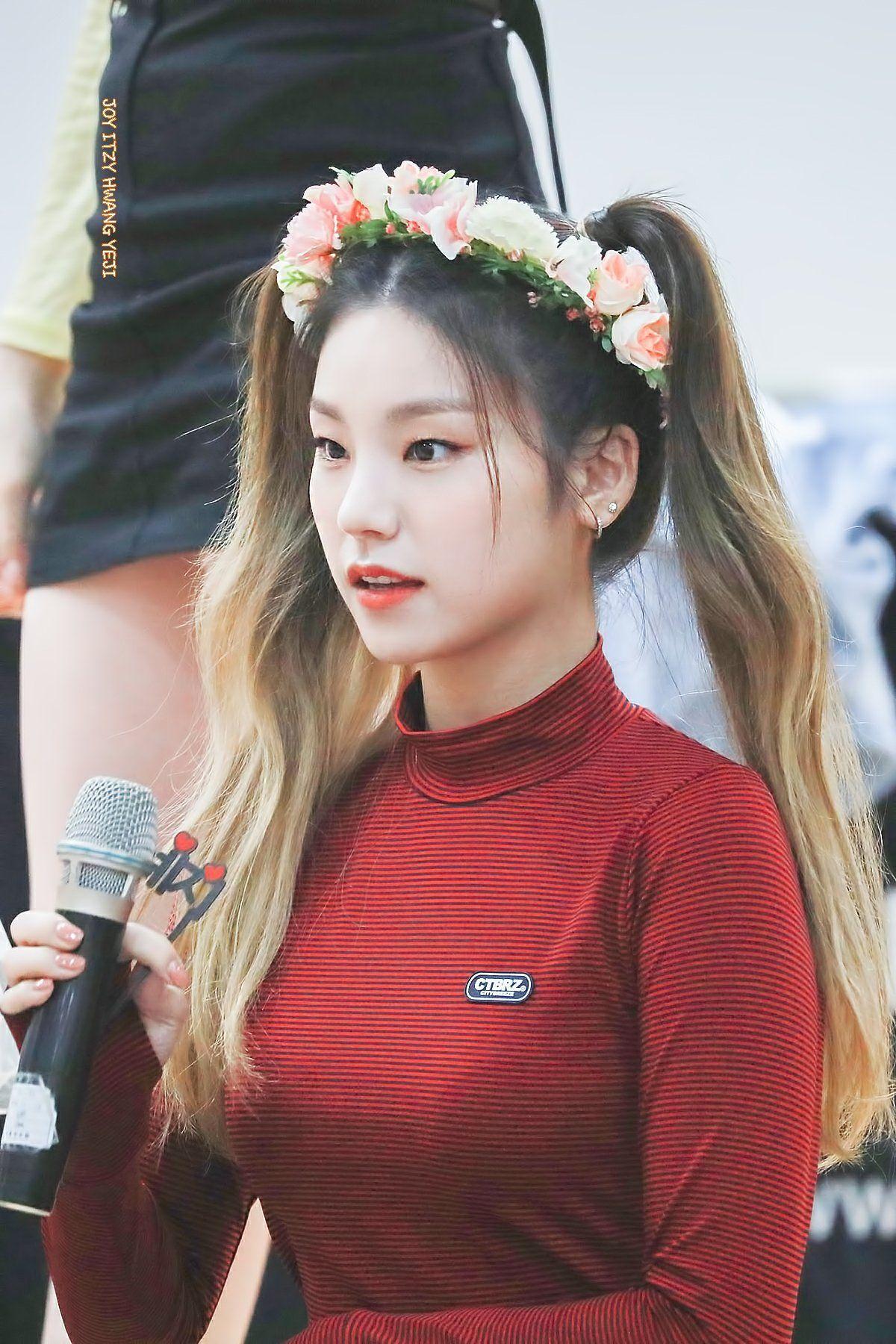 Hwang Yeji Wallpapers - Top Free Hwang Yeji Backgrounds - WallpaperAccess