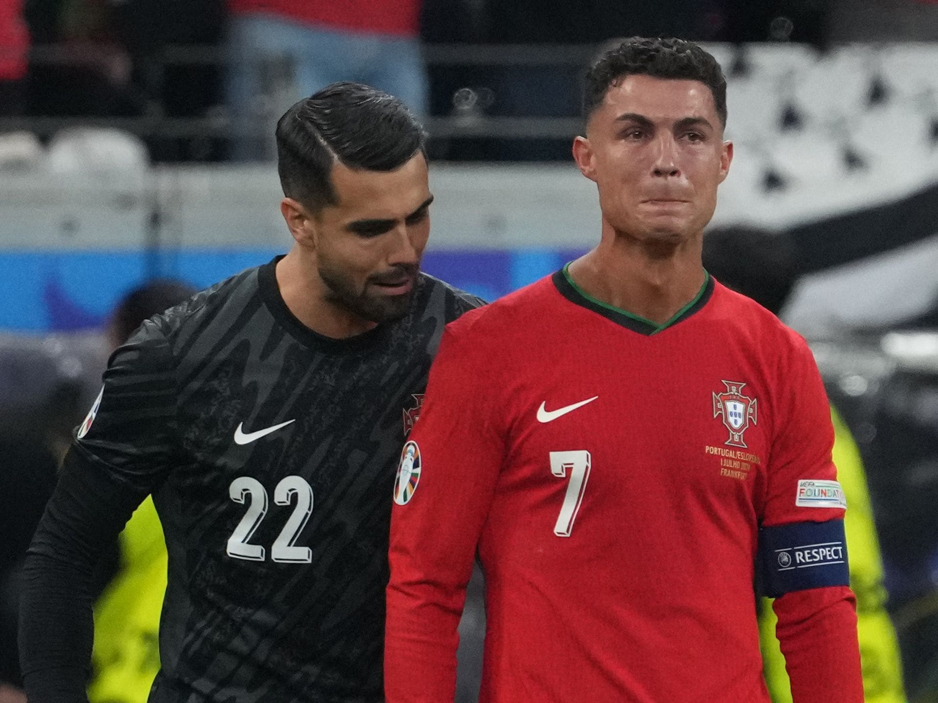 1920x1440 Cristiano Ronaldo's mom and Georgina Rodriguez react after watching him cry at the Euro 2024