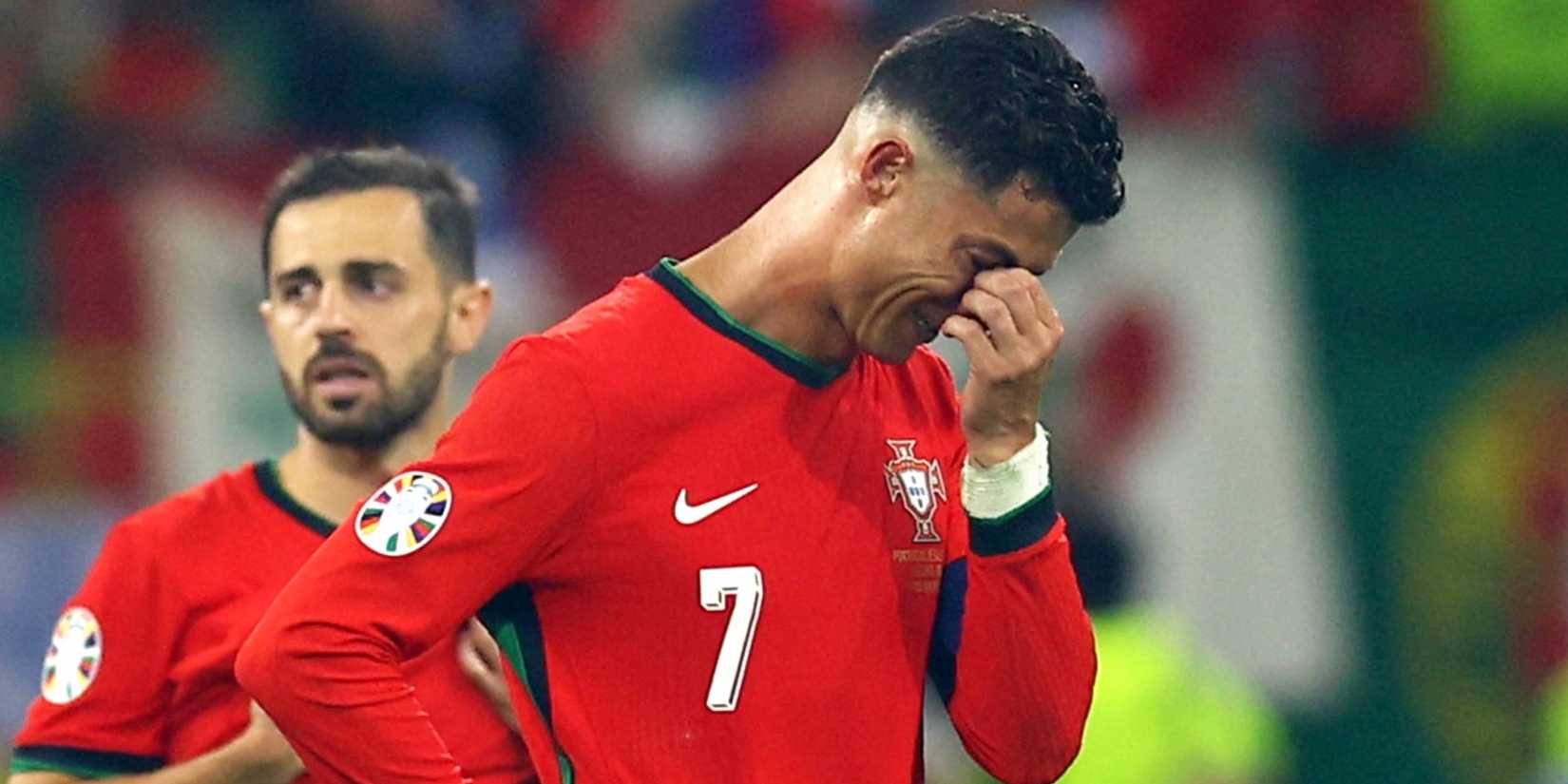 1650x825 Times Footballers Have Broken Down in Tears on the Pitch