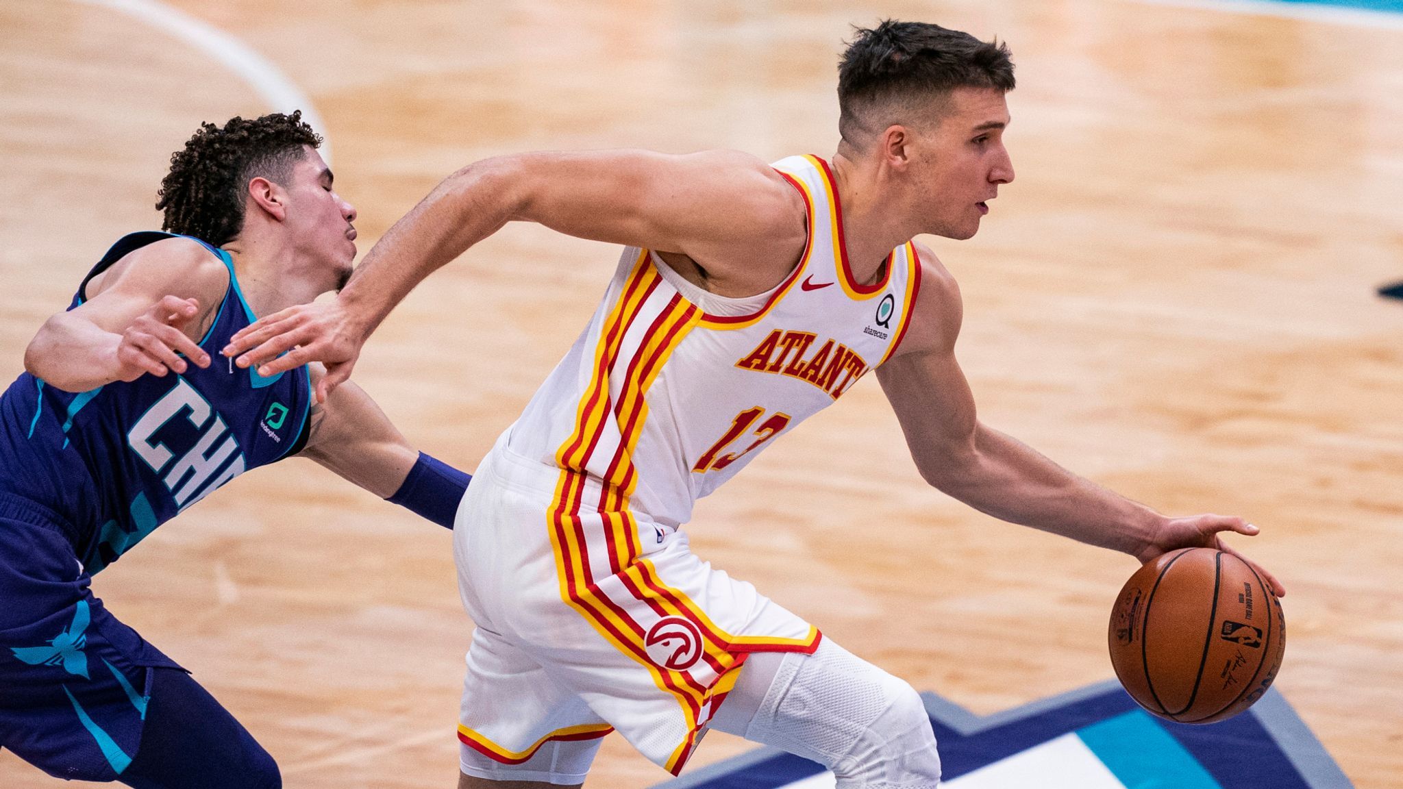 2048x1152 Atlanta Hawks guard Bogdan Bogdanovic suffers fractured knee against Charlotte Hornets