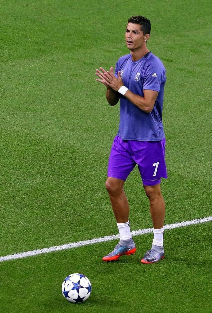 736x1082 Cristiano Ronaldo Real Madrid Wallpaper HD