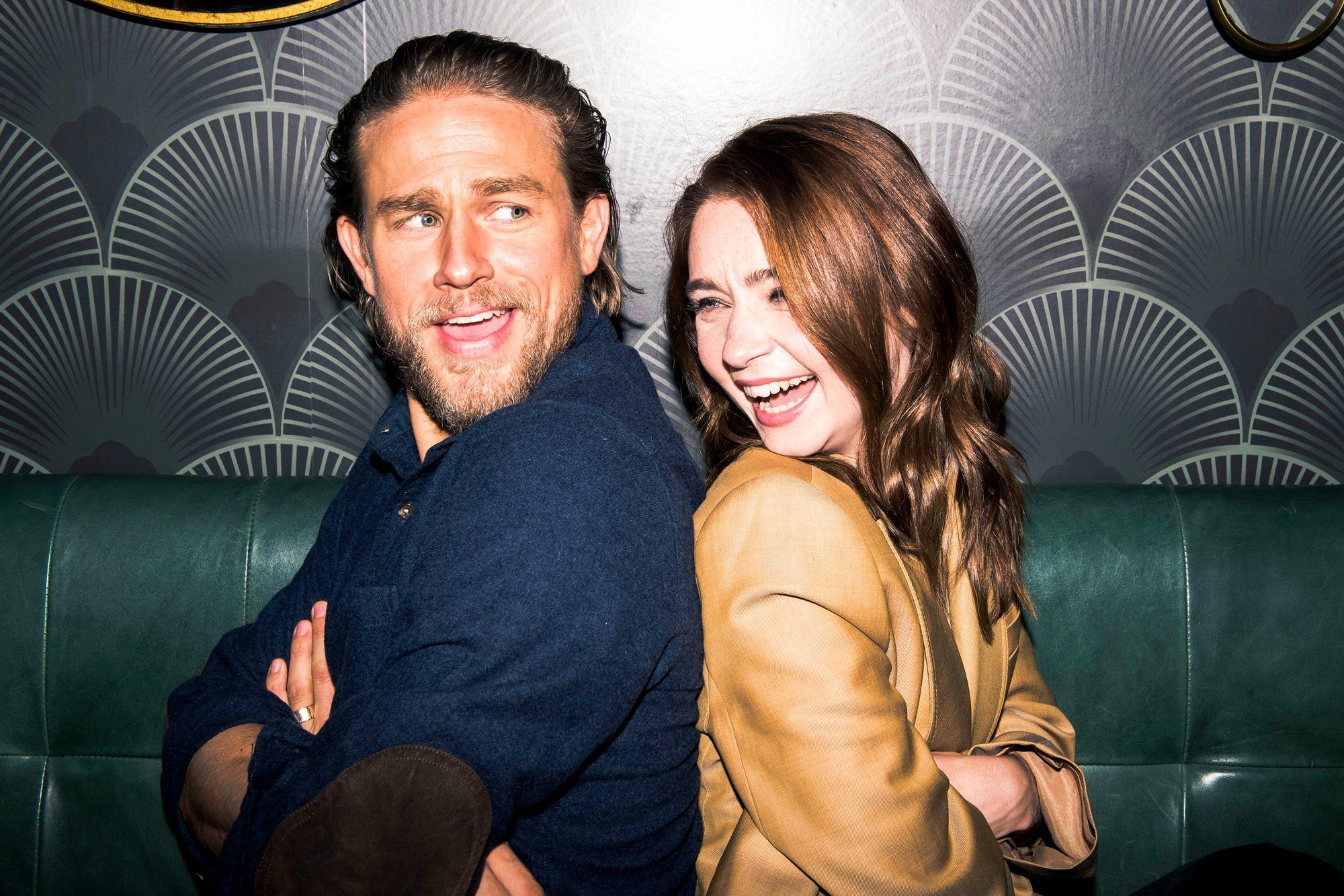 2000x1333 Charlie Hunnam and Jessica Barden Photohoot