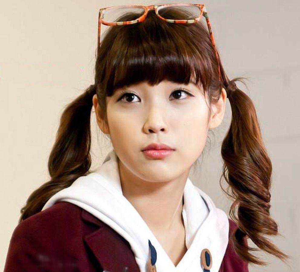 992x899 Take Wallpaper: IU Talented Korean Singer Wallpaper