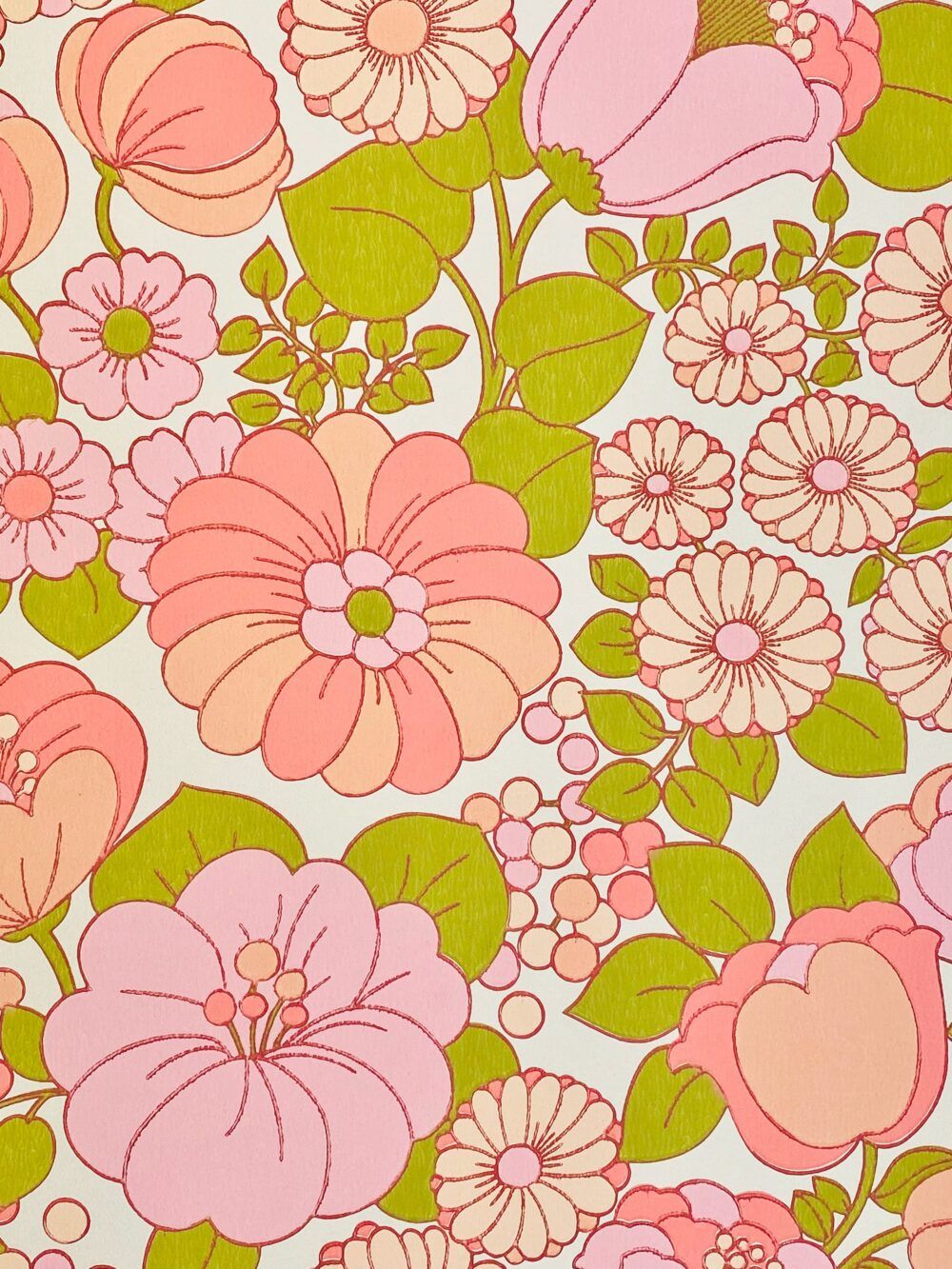1000x1333 Vintage Pink and Green Floral Wallpaper