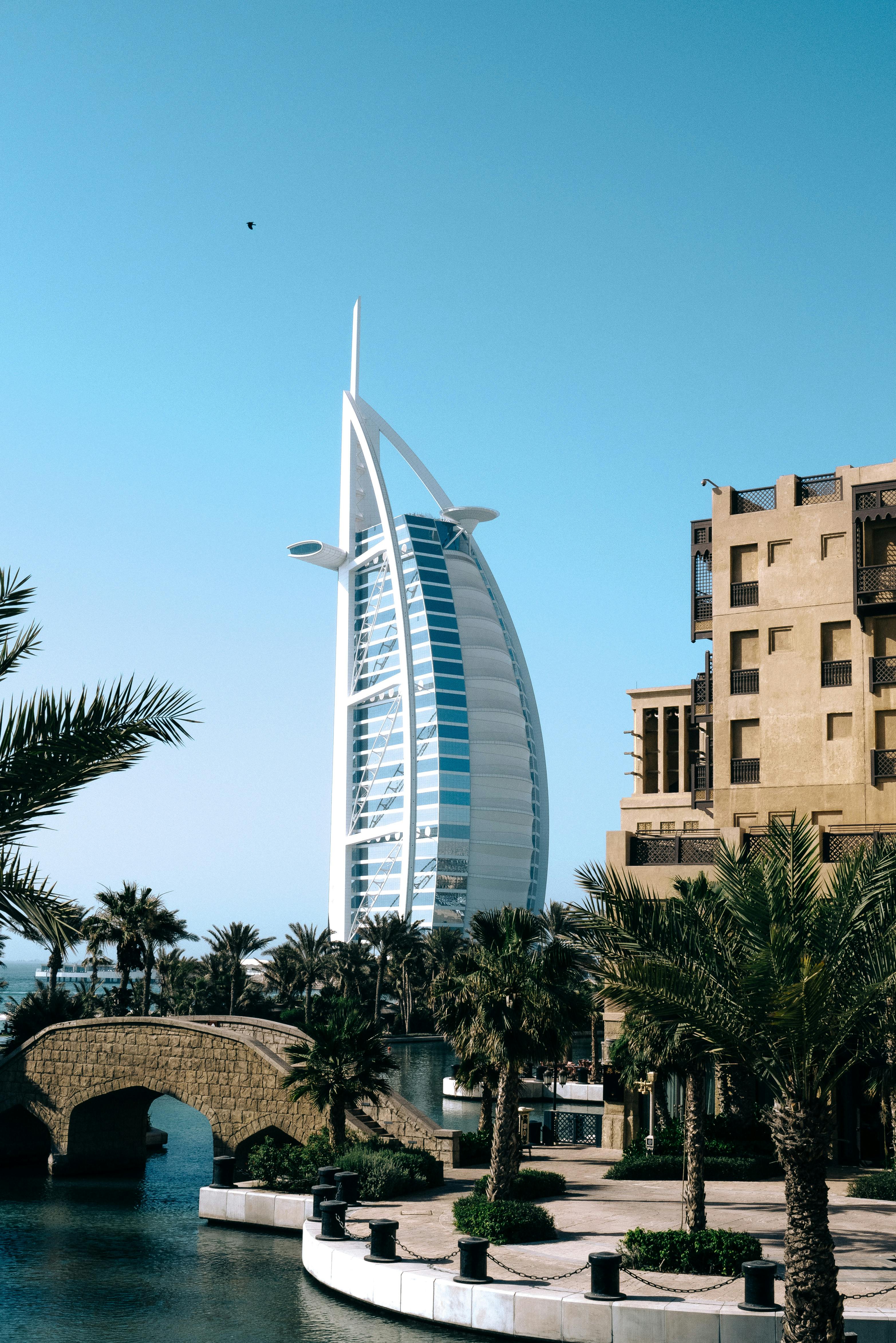 3130x4690 The View of the Burj Al Arab in Dubai · Free