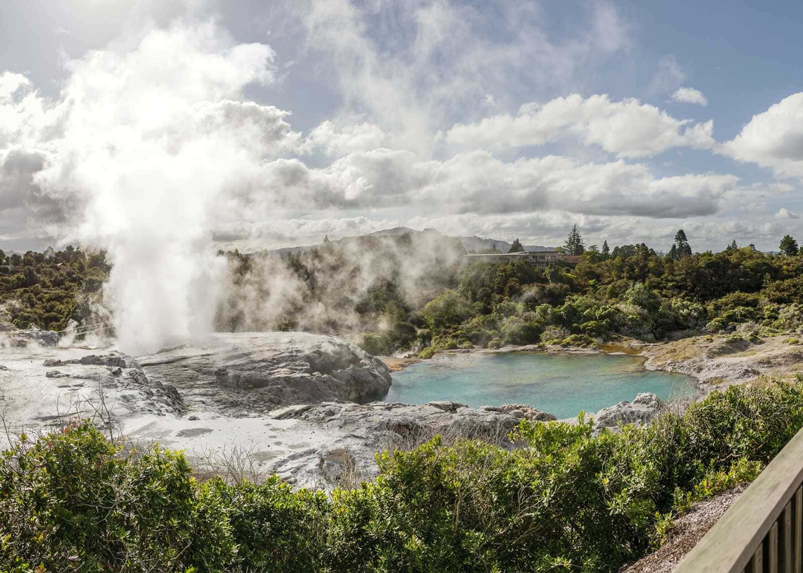 1600x1142 Rotorua Wallpaper