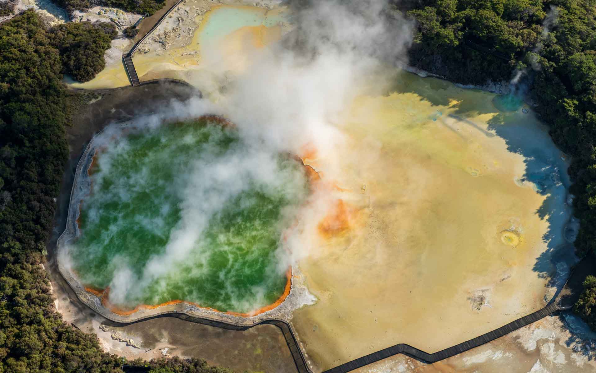 1920x1200 Rotorua's Geothermal Fields, Ahi Tupua