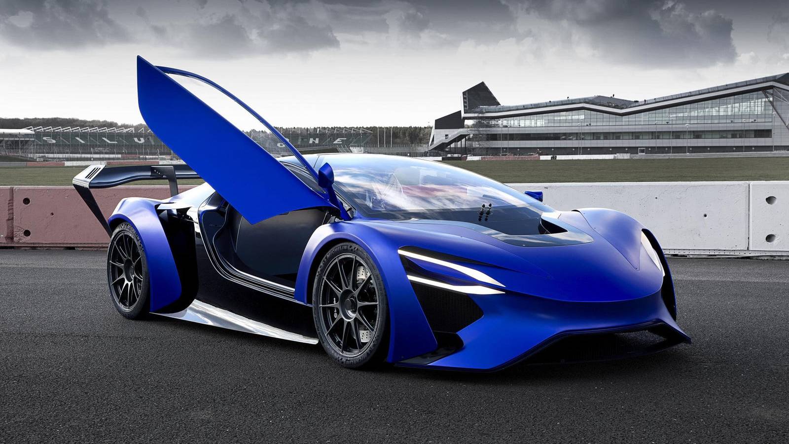 1600x900 of the most incredibly futuristic electric cars from the last few years