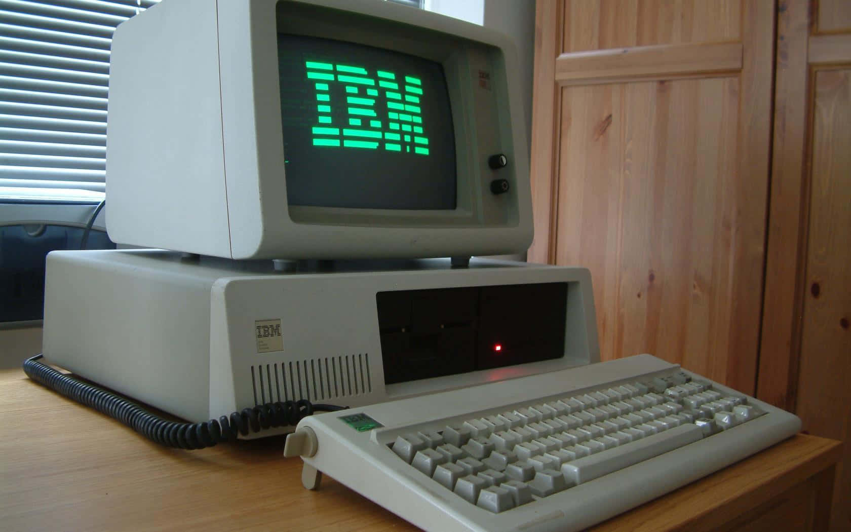 1680x1050 Classic Computer Wallpaper