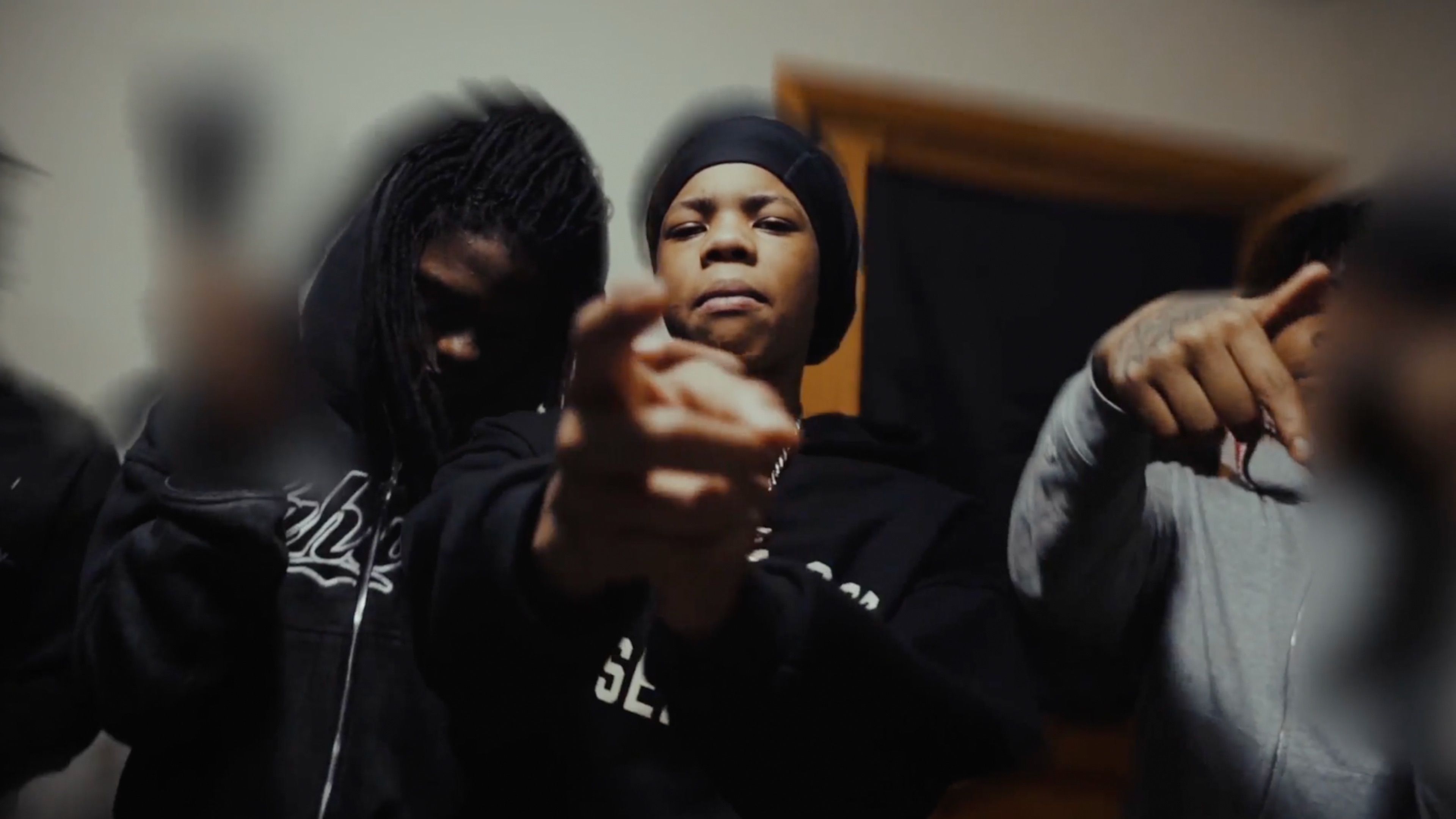 3840x2160 Cracked His Head Video