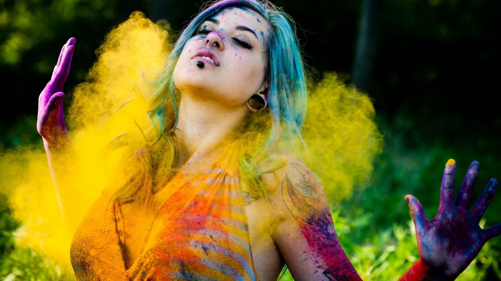 1600x900 Beautiful Girl Enjoying Holi Festival 2017 Wallpaper 12017