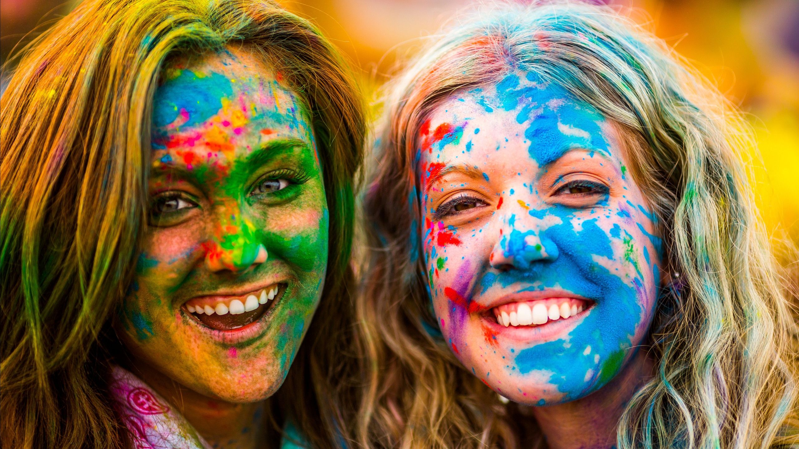 2560x1440 Holi Festival 2017 Girls Wallpaper 12028