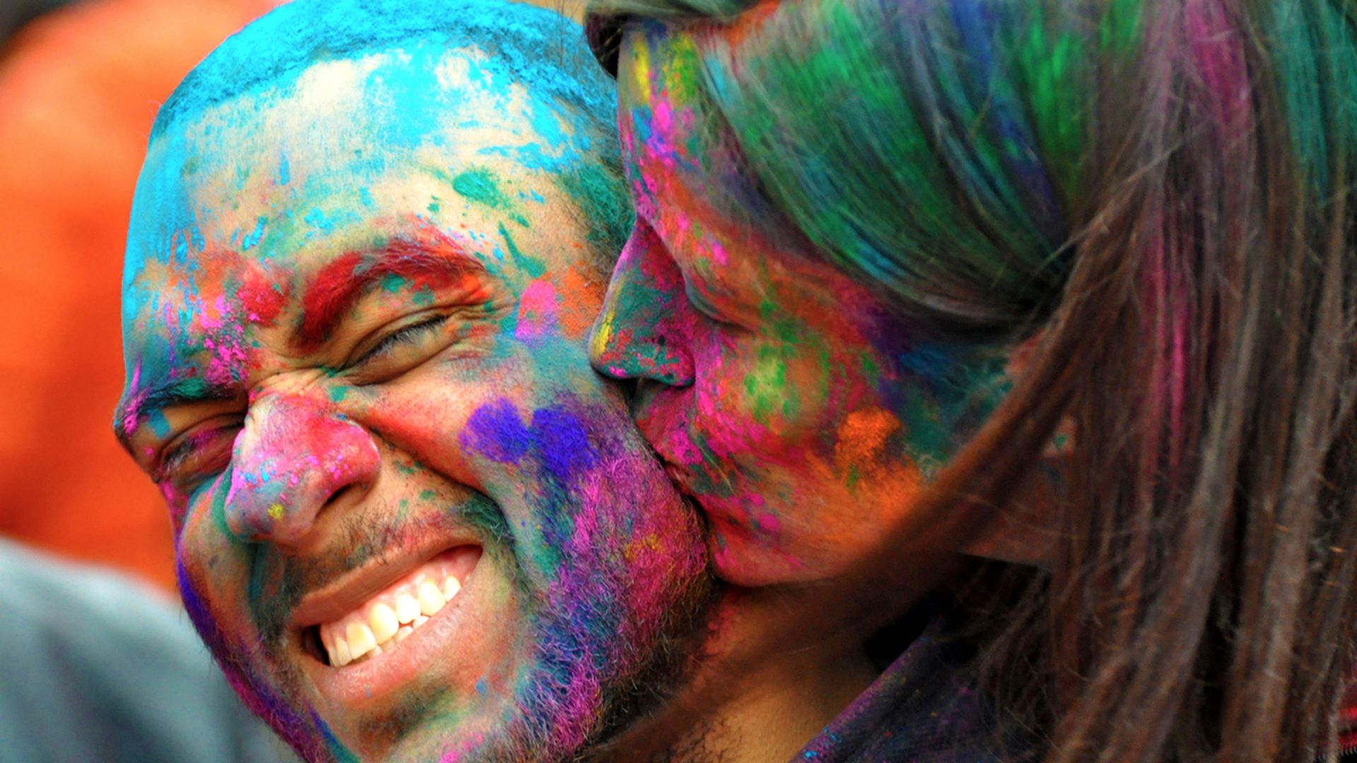 1920x1080 Colorful Love: HD Wallpaper Celebrating Holi