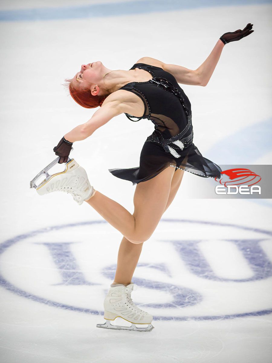 900x1200 Aleksandra Trusova