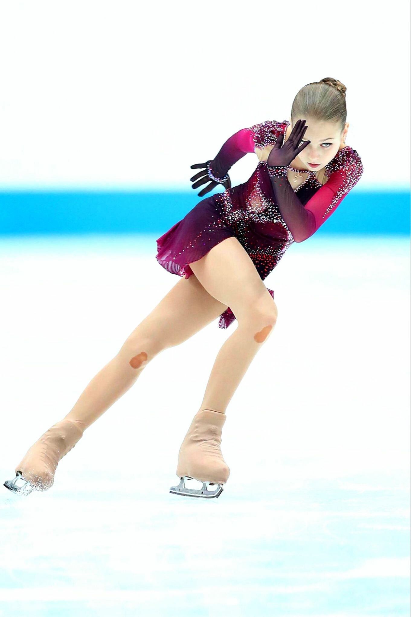 1361x2043 Alexandra Trusova Wallpaper