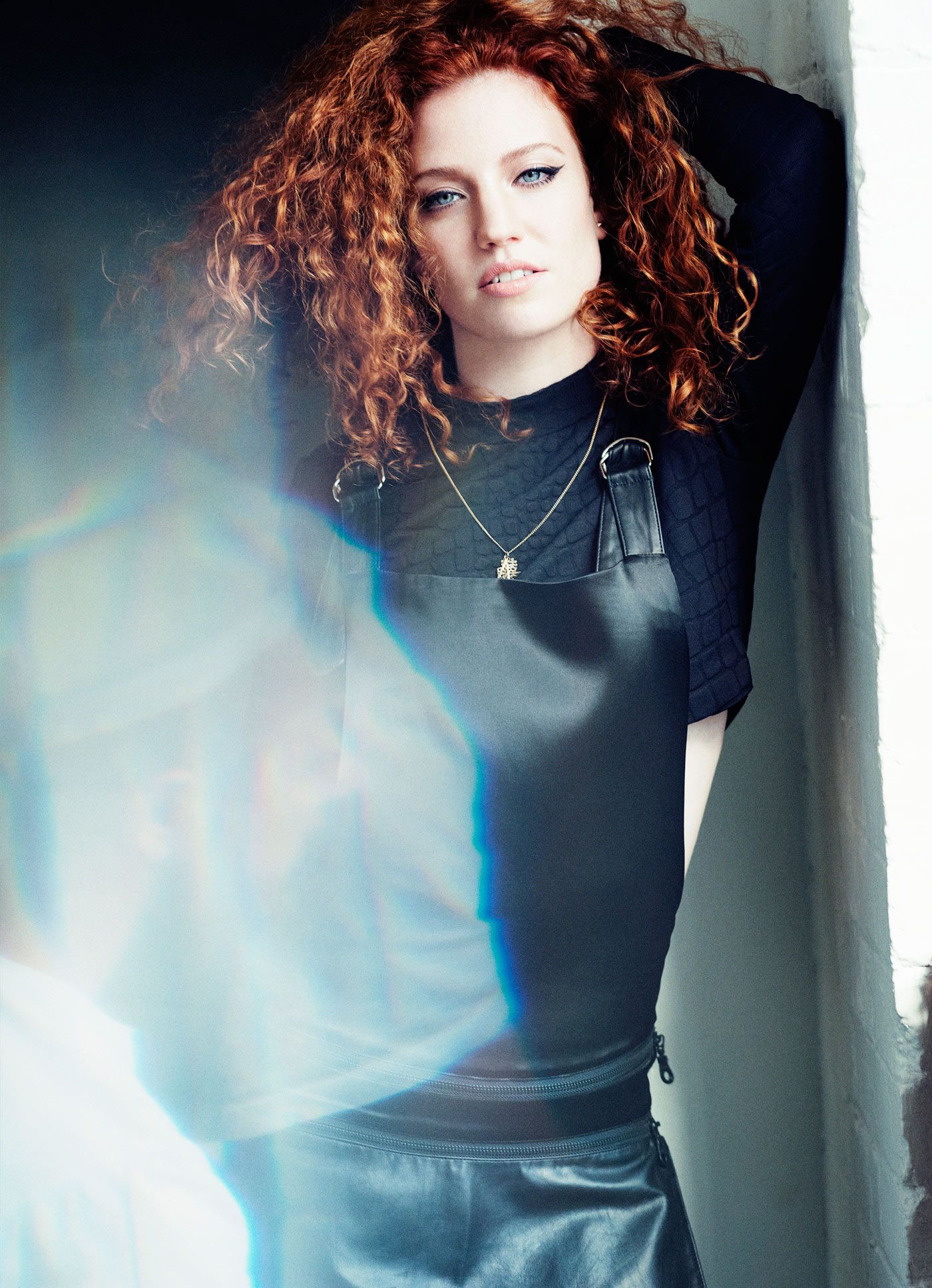 1400x1935 Jess Glynne Wallpaper