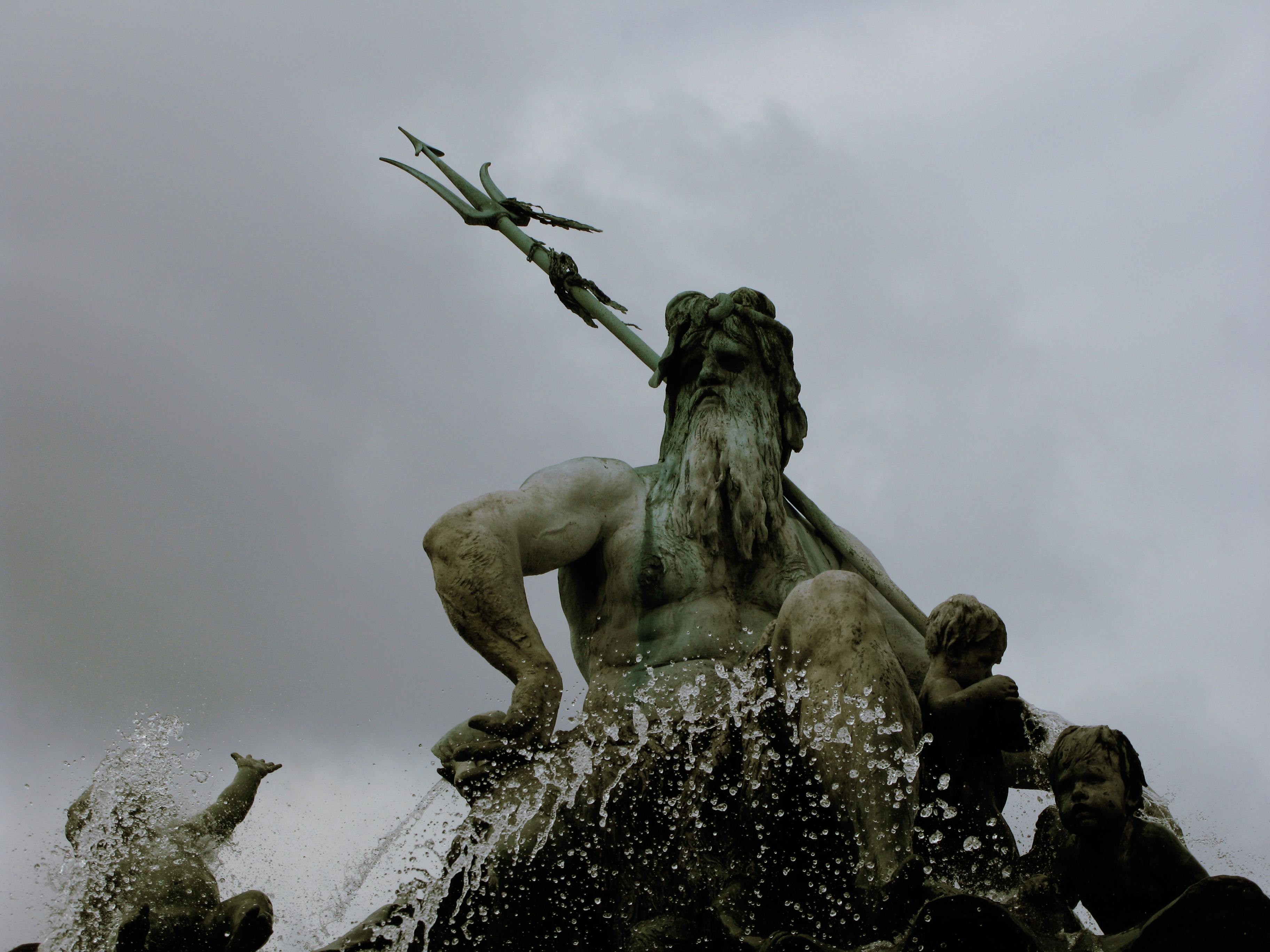 3648x2736 Clouds over Poseidon Statue · Free
