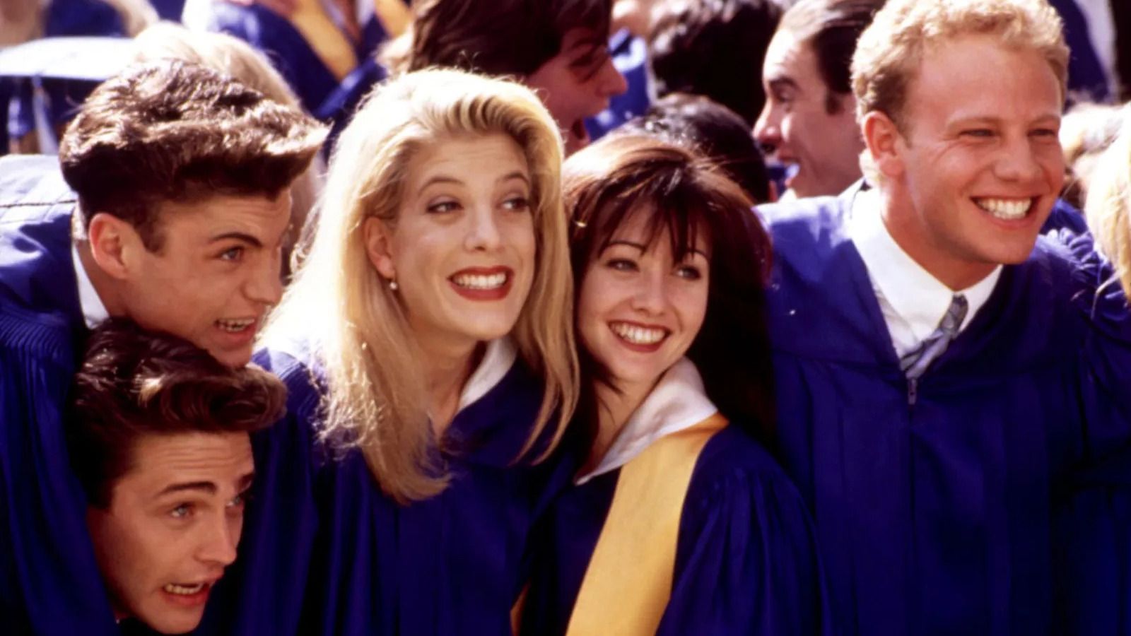 1600x900 The Only Beverly Hills, 90210 Actors To Appear In Every Episode