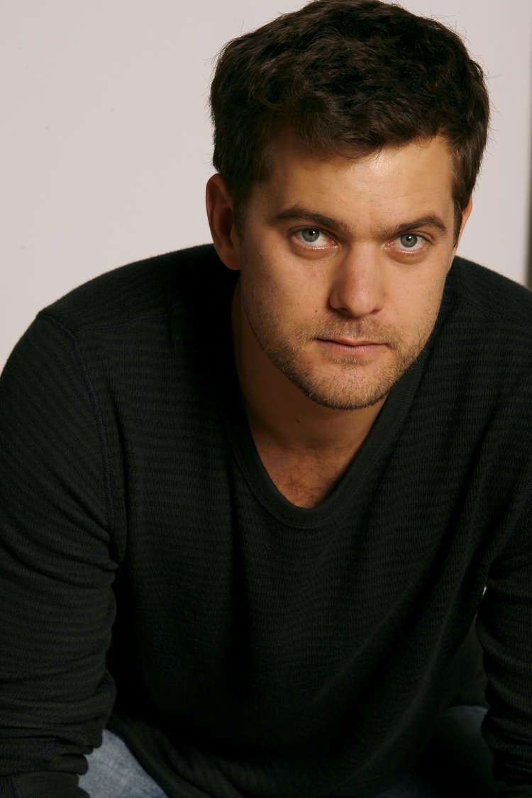 750x1125 Joshua Jackson, The Free Social Encyclopedia
