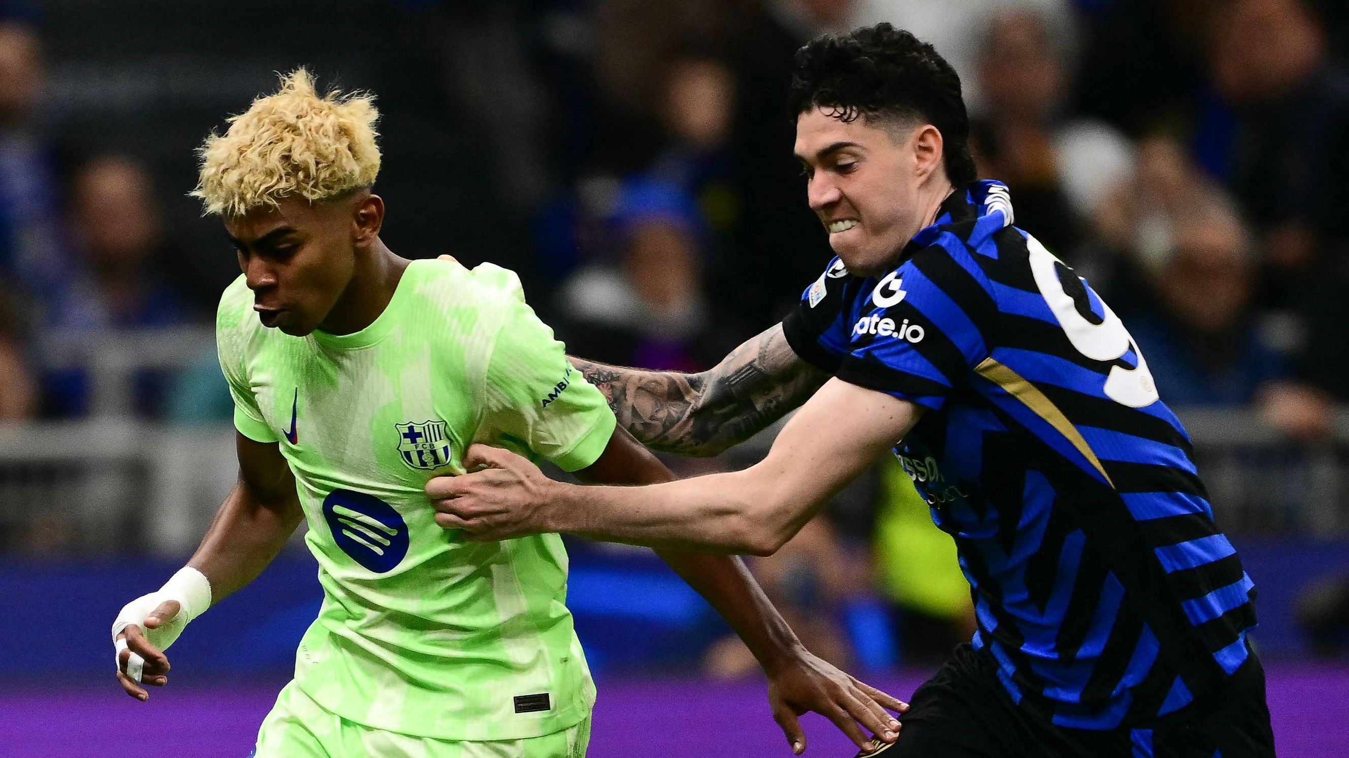 2656x1494 You're a monster!' Yamal singled out for special praise by Inter star Alessandro Bastoni after 'incredible feat' against Barcelona in Champions League. Goal.com India