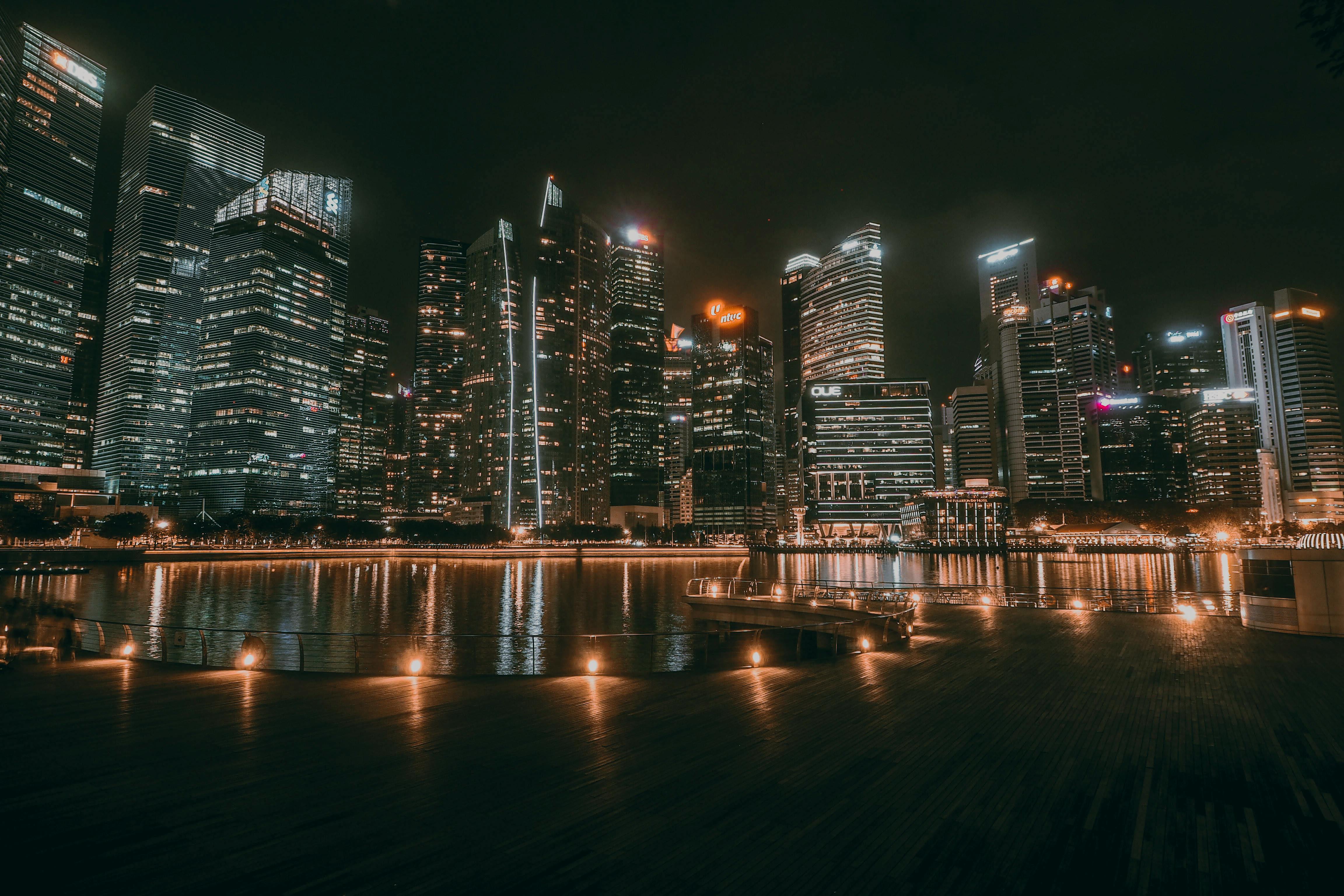 4608x3072 Luxury Hotel in Singapore at Night · Free