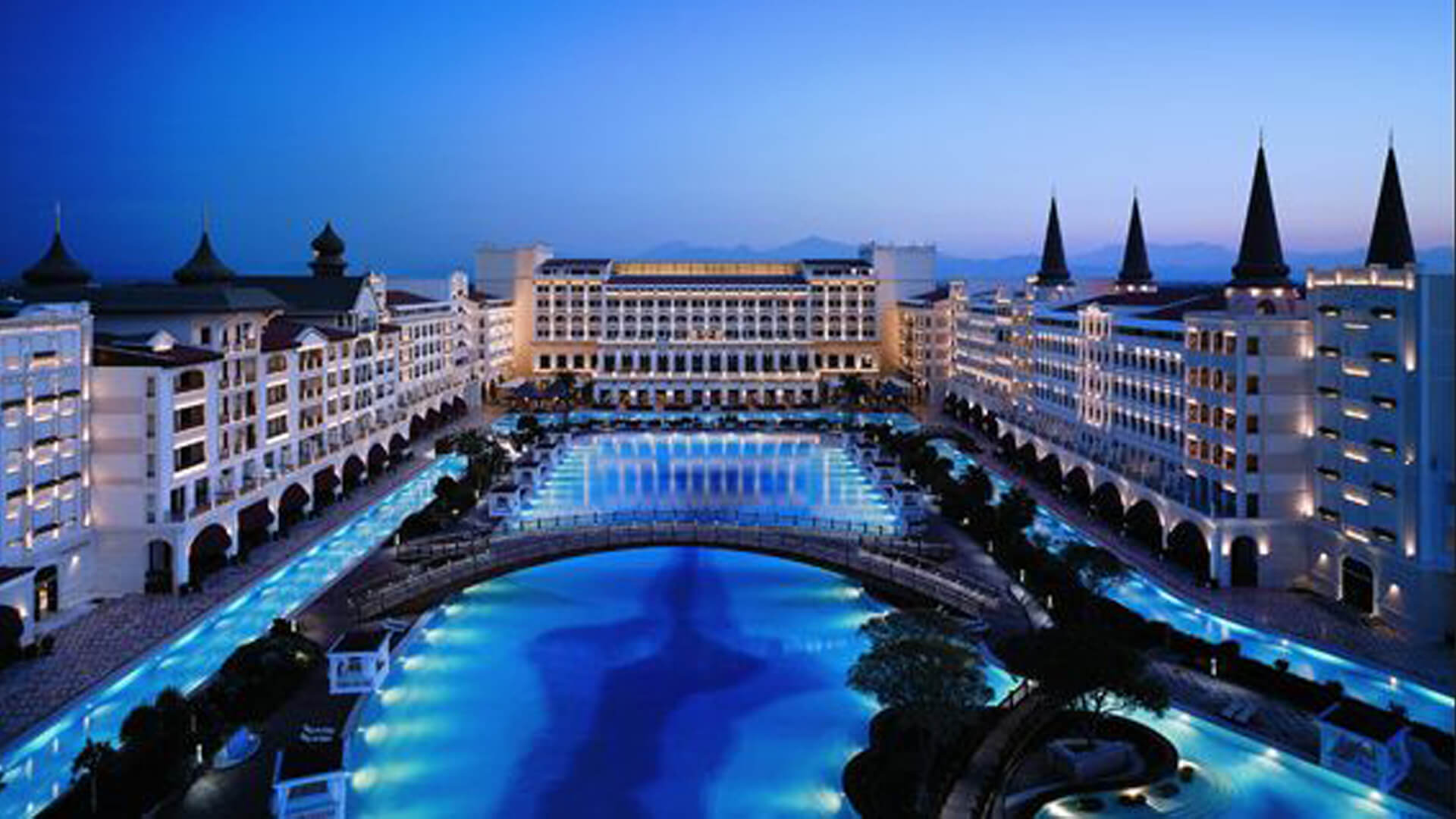 1920x1080 The Most Luxurious Hotels in the World