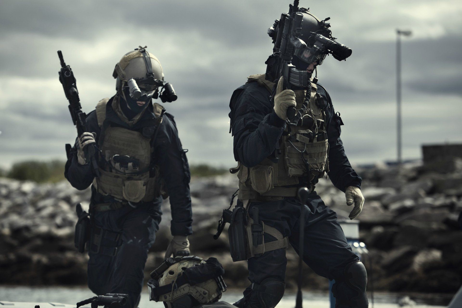 1920x1280 Dynamic Soldiers in 4K Ultra HD Wallpaper