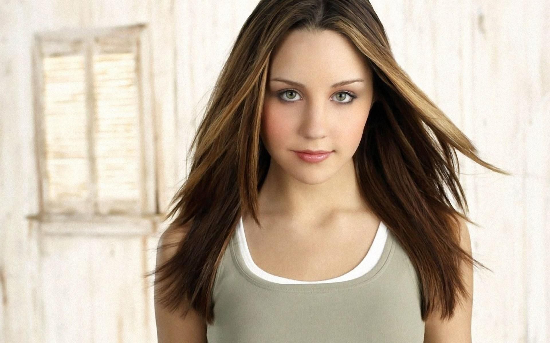 1920x1200 Download Celebrity Amanda Bynes Image