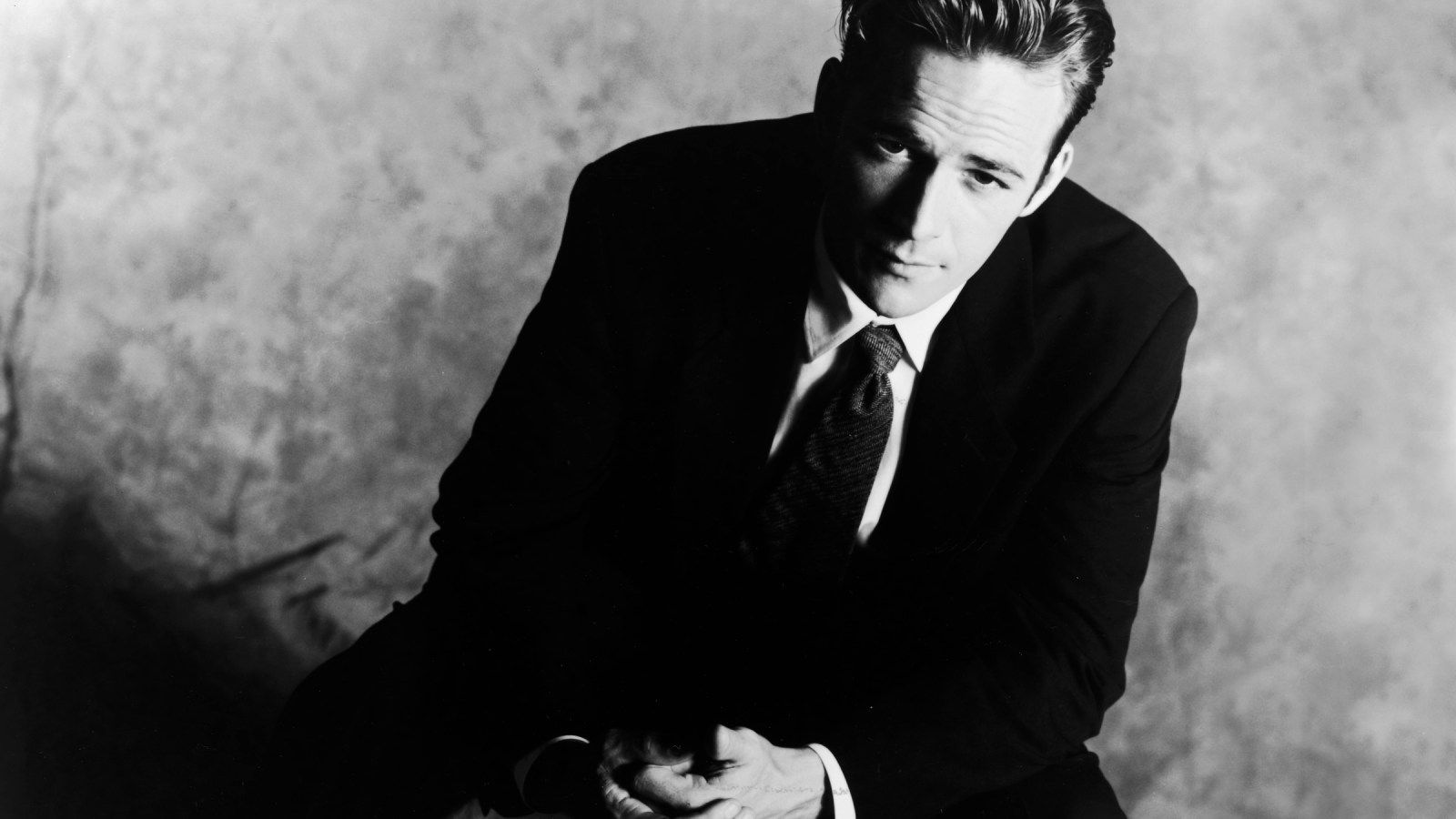 1600x900 Luke Perry: Dylan McKay Was Gen X Heartthrob Of '90201'