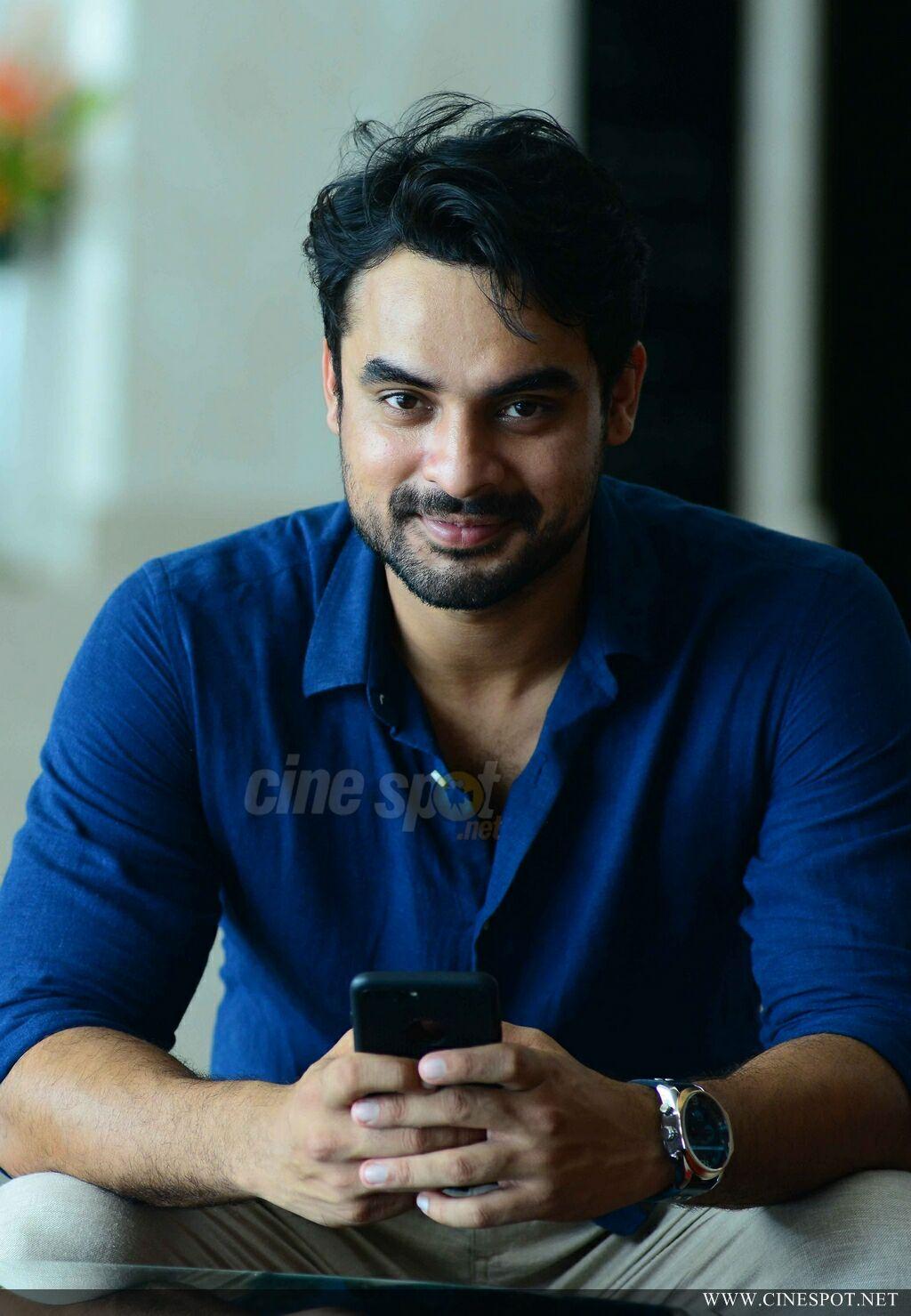 1024x1479 Tovino Thomas Wallpaper