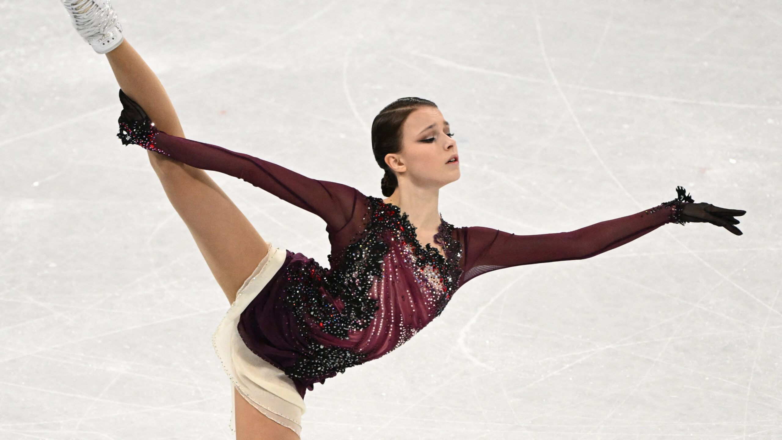 2560x1440 Russians medal at the Olympic figure skating final, but not Kamila Valieva