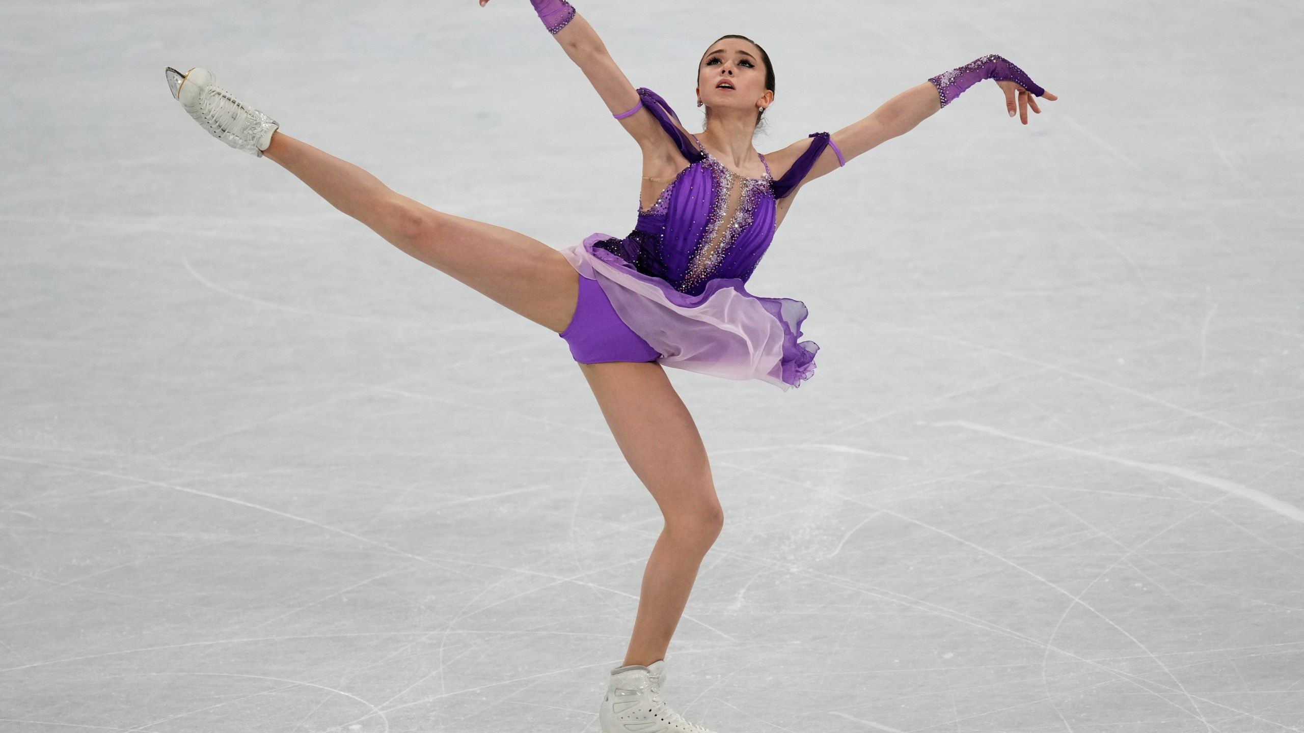 2560x1440 WHAT TO WATCH: Valieva's free skate, Bowe on the oval