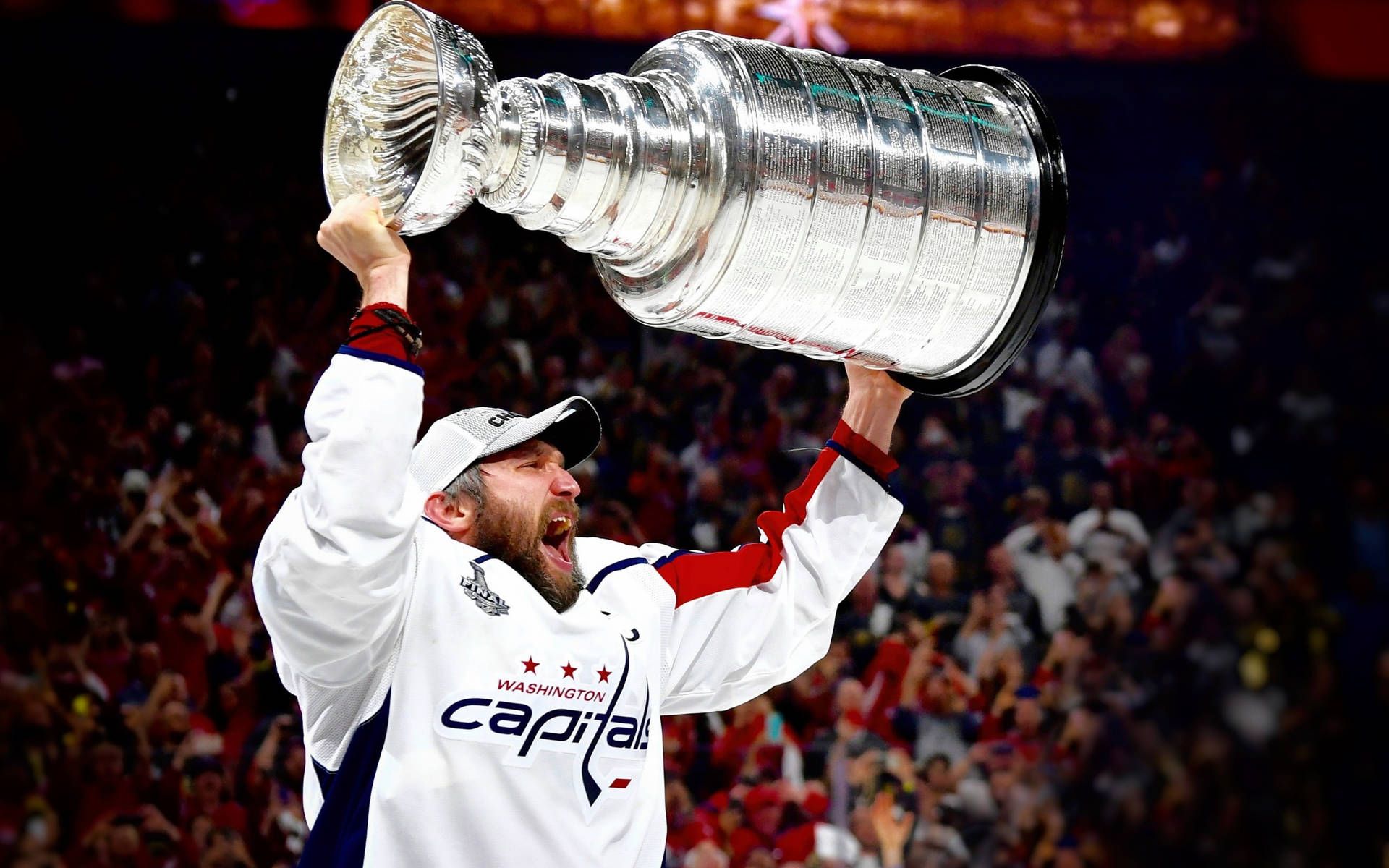1920x1200 Download Alexander Ovechkin of the Washington Capitals Hoisting the Stanley Cup Wallpaper