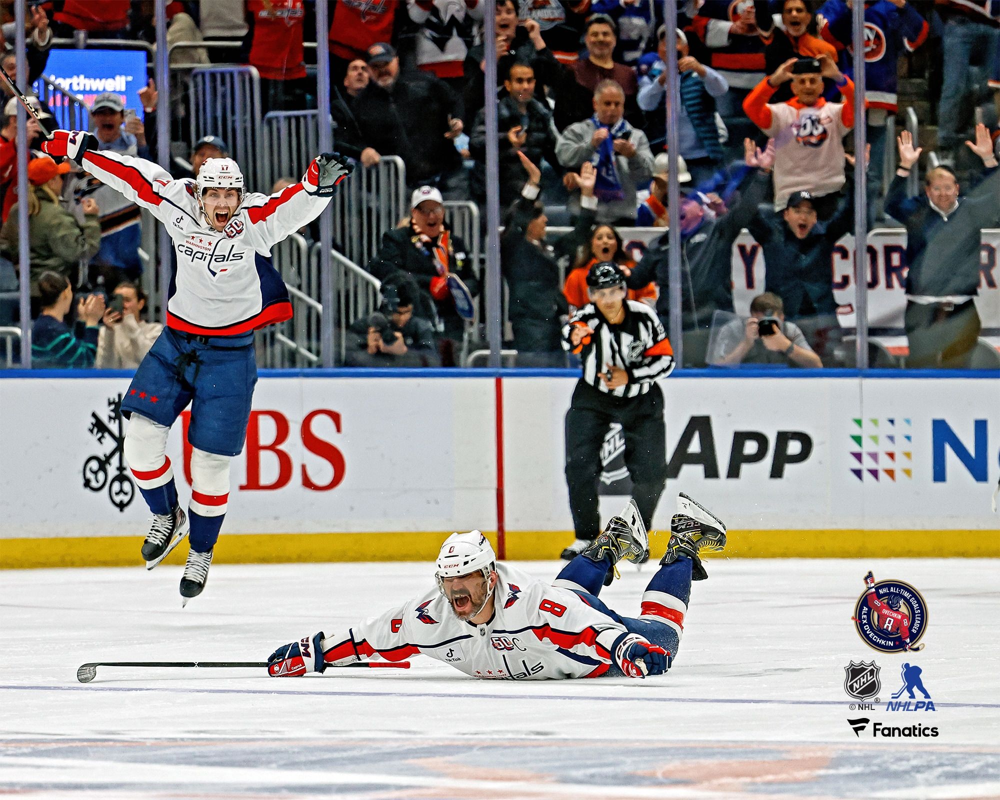 2000x1600 Alexander Ovechkin Washington Capitals Unsigned Fanatics Authentic 895th Goal Celebration Photograph