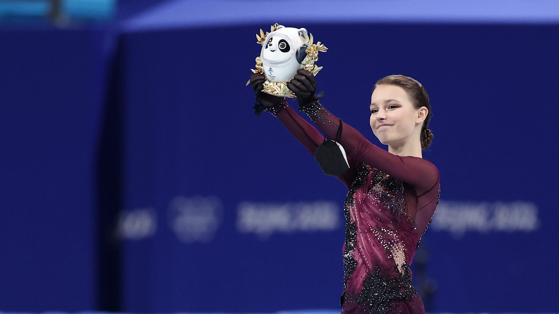 1920x1080 Anna Shcherbakova captures Olympic figure skating title as Trusova claims silver; Sakamoto wins bronze