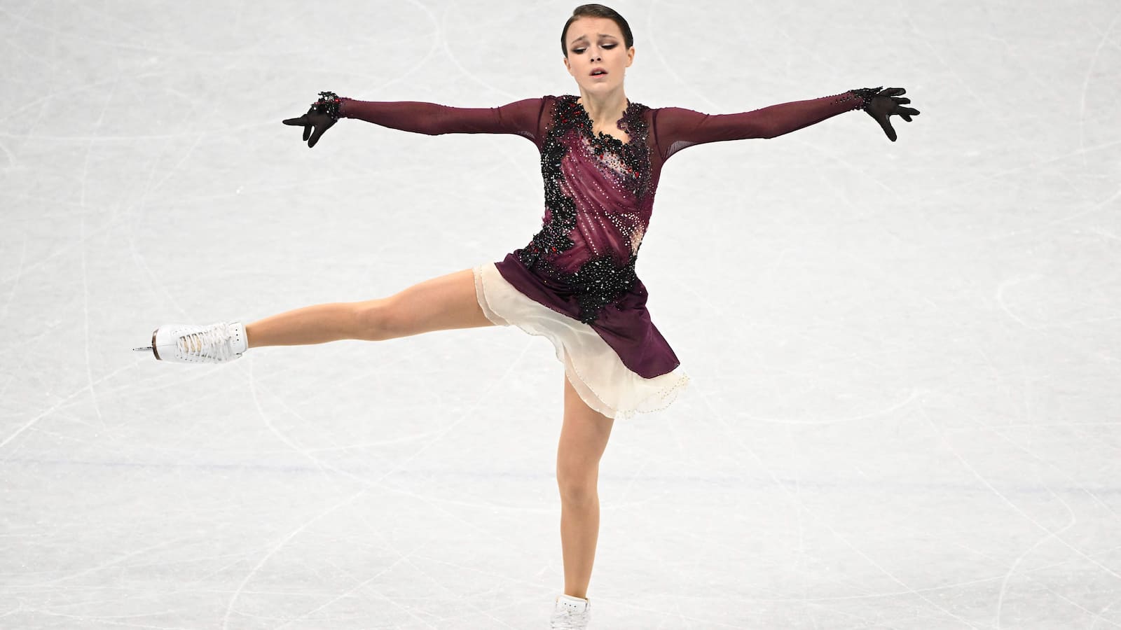 1600x900 Who is Anna Shcherbakova, the gold medal winner in women's figure skating? Washington Post