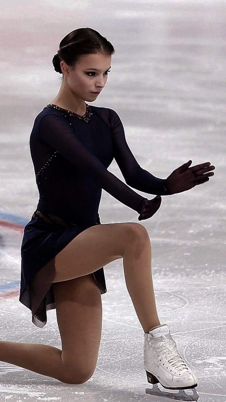 736x1309 Anna Shcherbakova