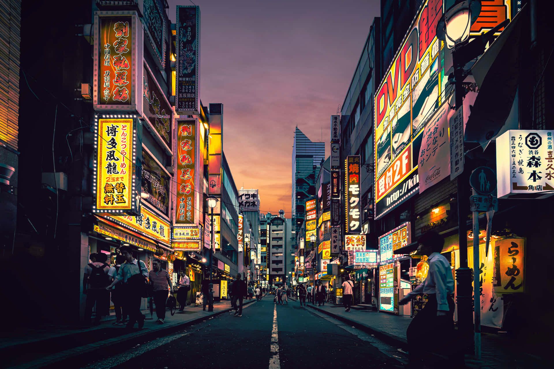 1920x1280 Download Explore the Vibrant Urban Scene at the Neon City Aesthetic Wallpaper