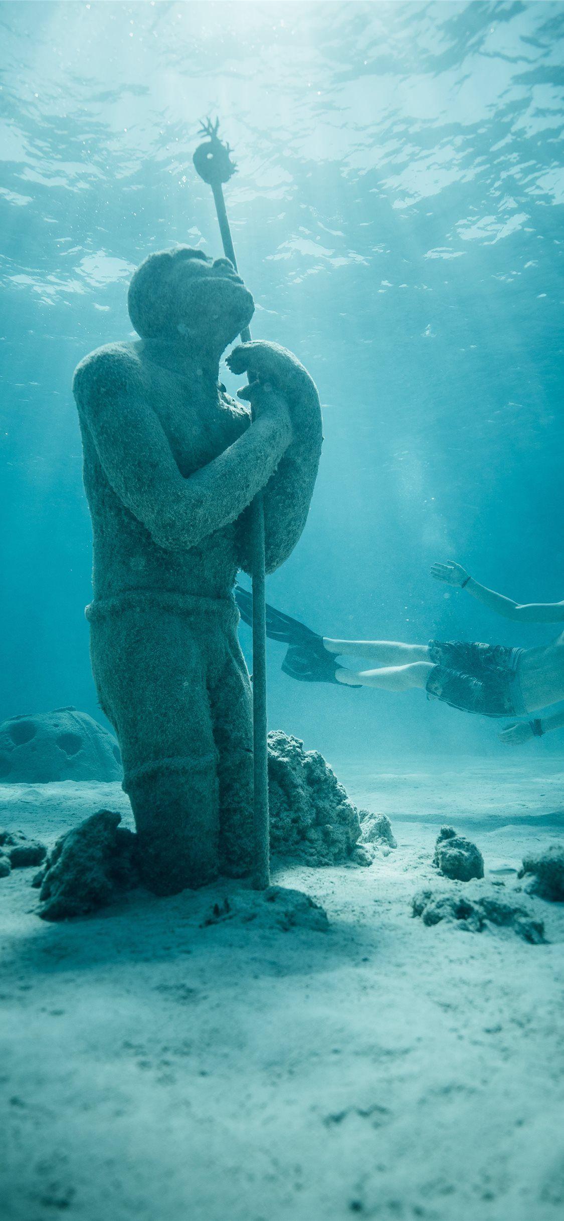 1125x2436 freediver iPhone X Wallpaper Free Download