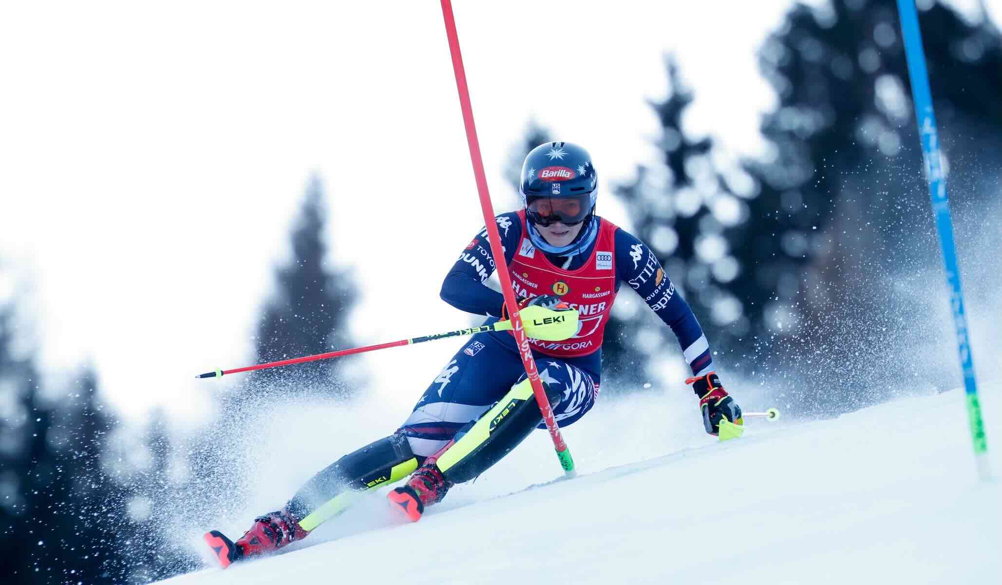 2057x1200 Mikaela Shiffrin