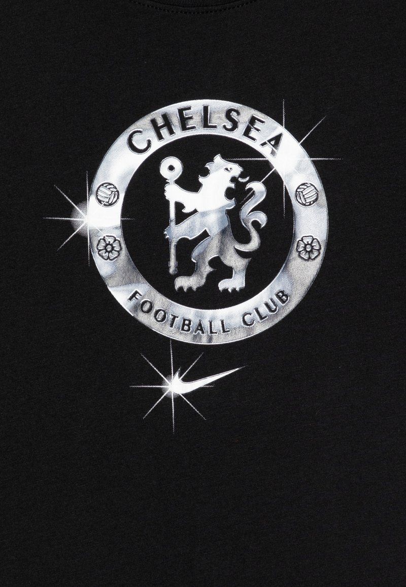 800x1155 Nike Performance CHELSEA CFC CREST TEE UNISEX wear