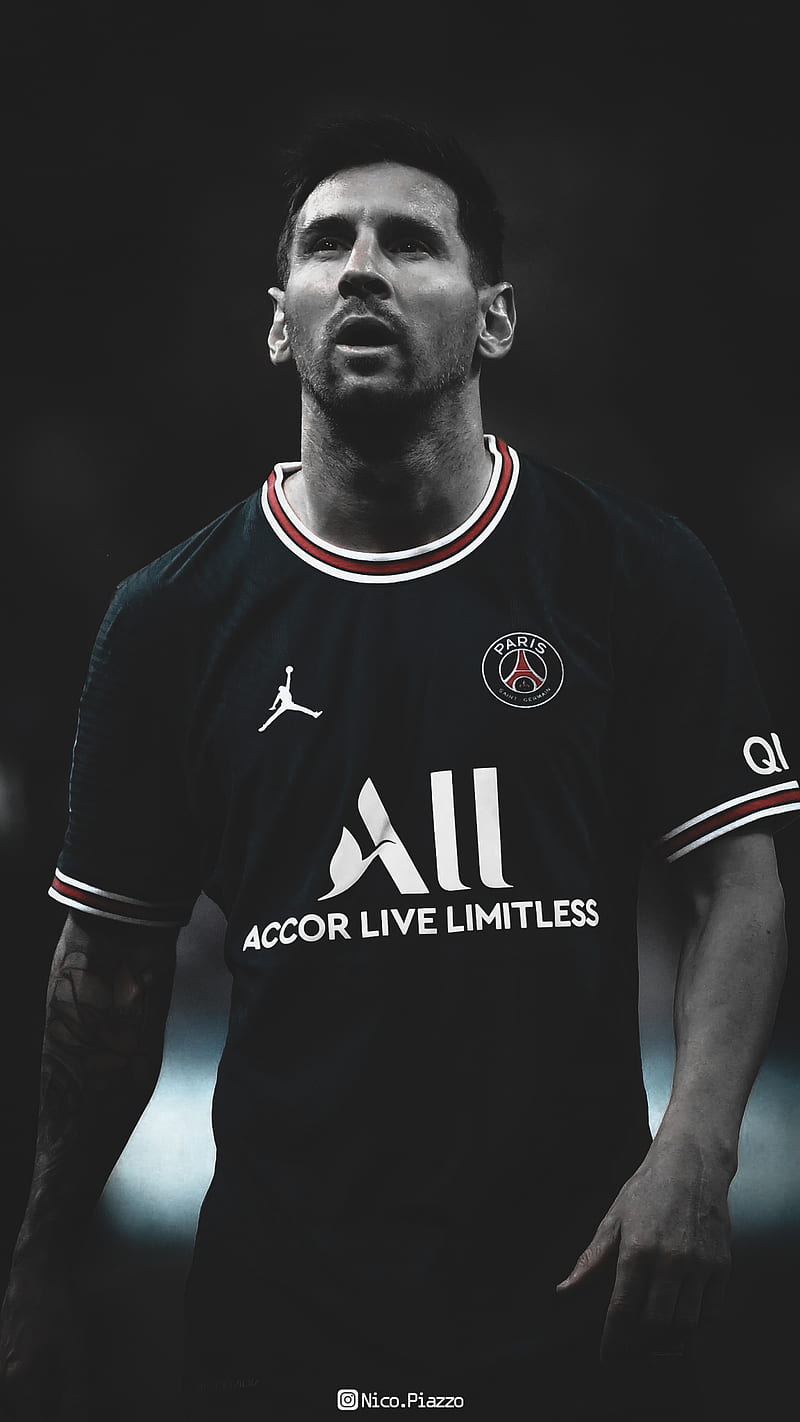 800x1422 Lionel Messi With Paris Saint Germain Logo Blue Sports Dress In Eiffel Tower Background Messi, HD wallpaper