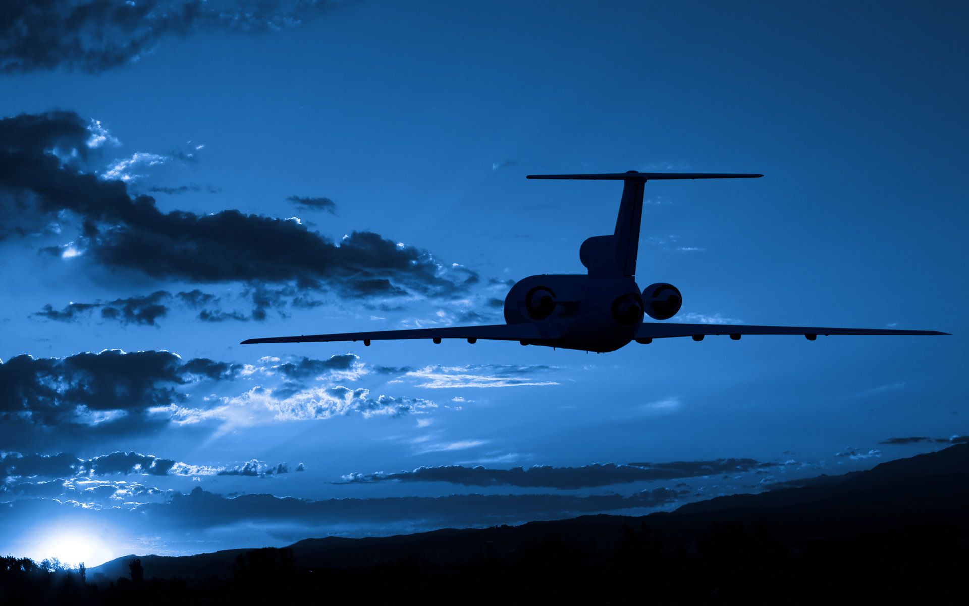 1920x1200 A Late Flight to Istanbul