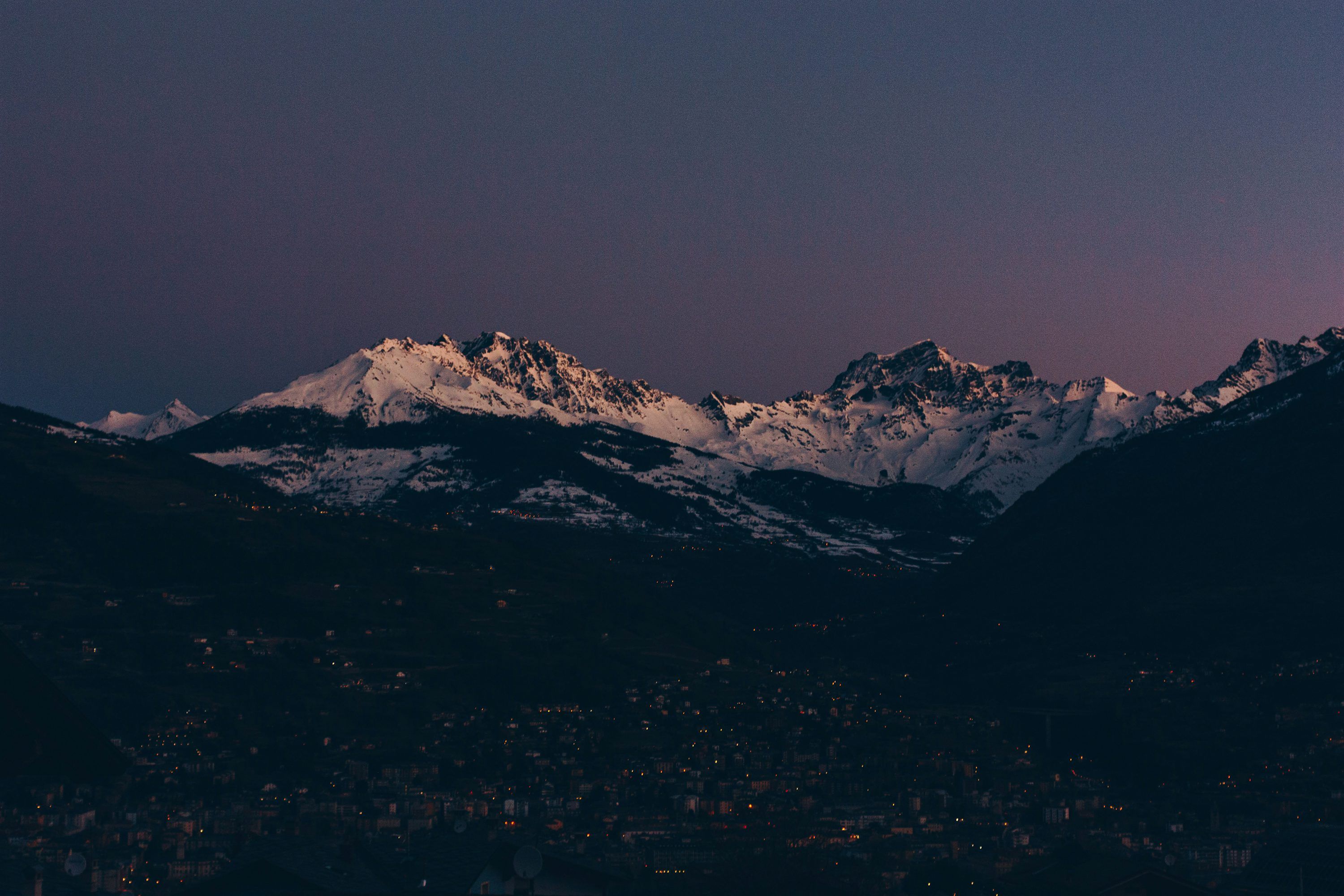3000x2000 Night Mountain Picture. Download Free Image