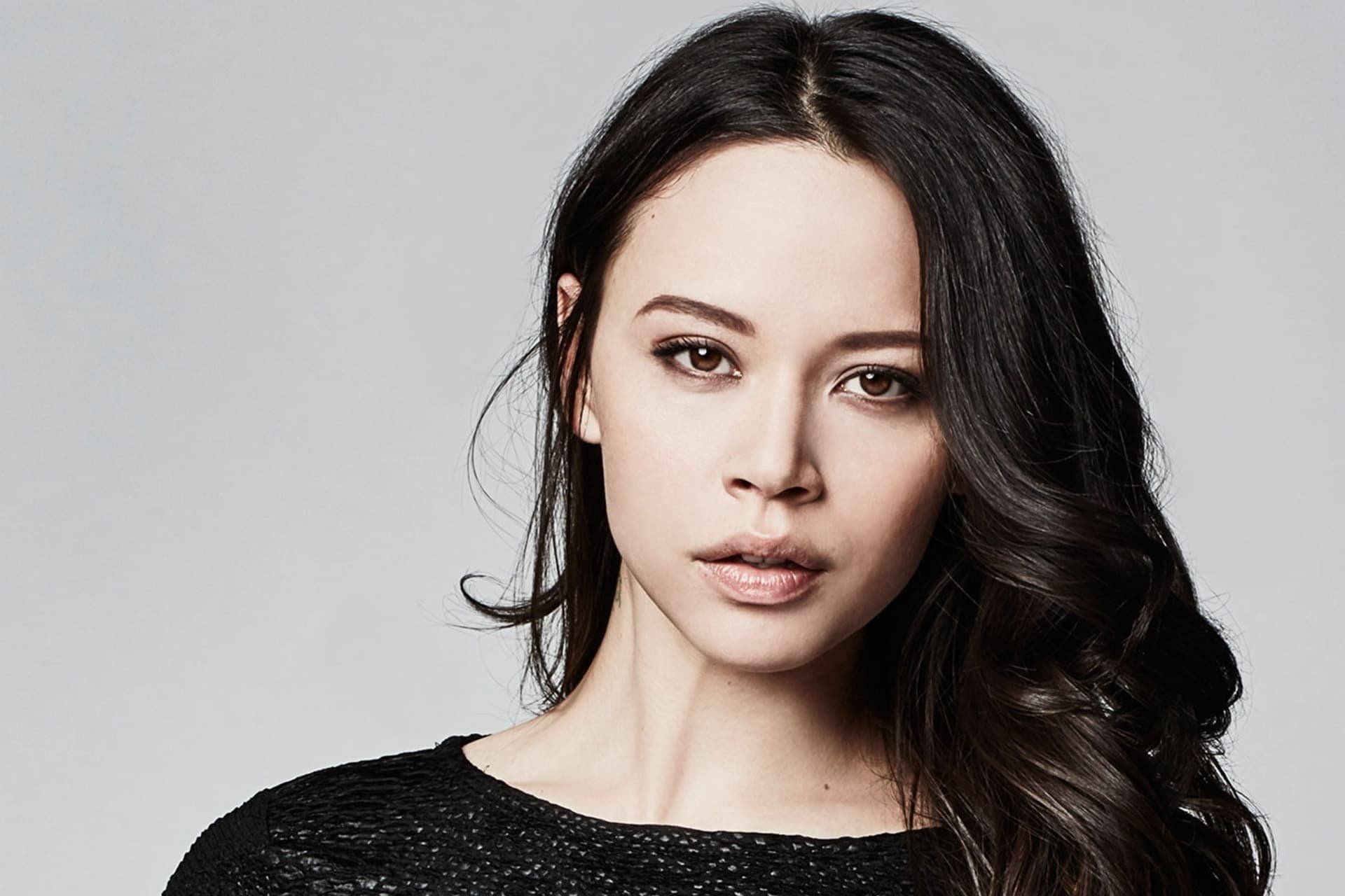 1920x1280 Download Brown Eyes Face Black Hair Singer Canadian Music Melissa O'Neil HD Wallpaper