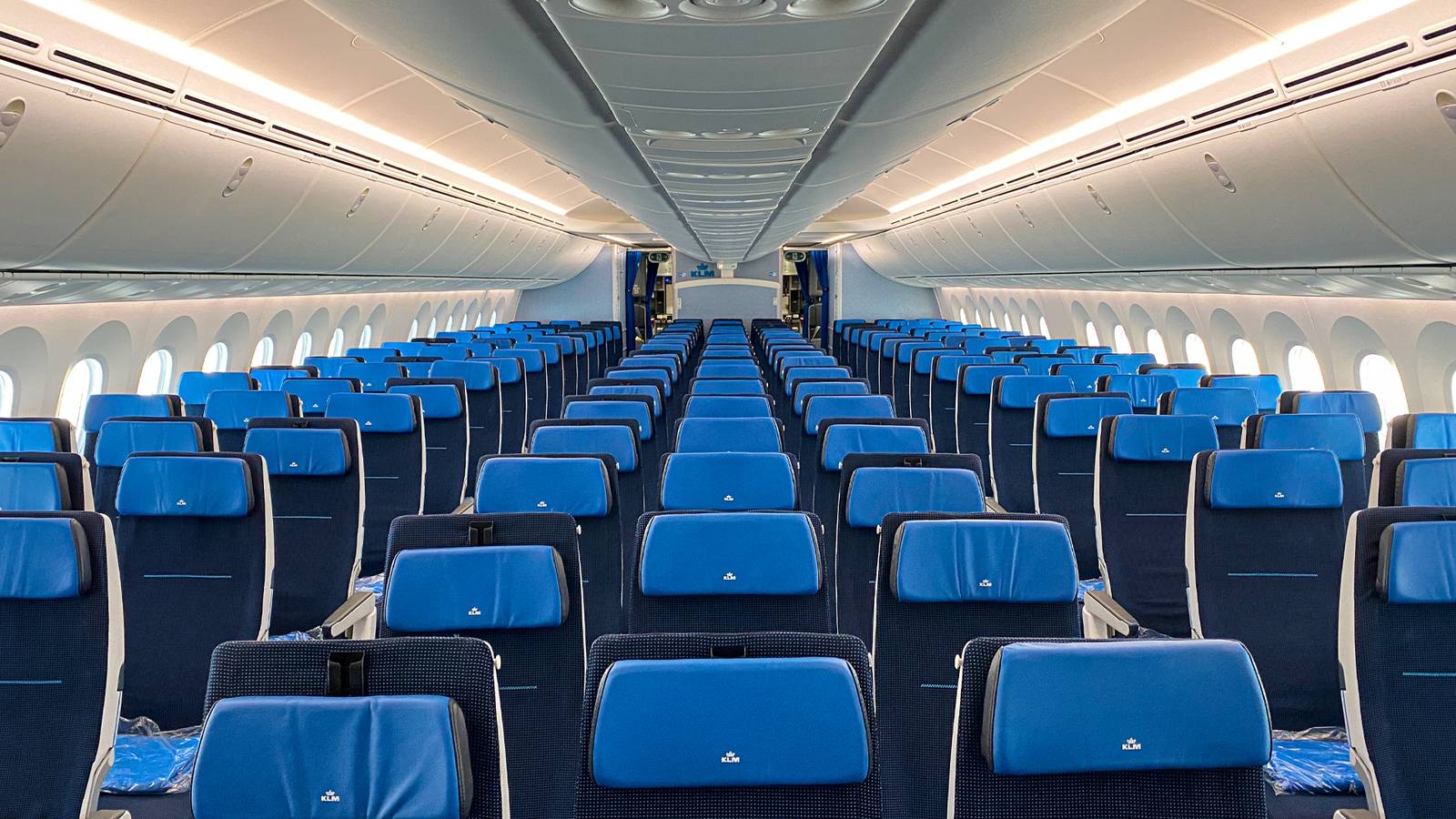 1600x900 The Boeing 787's Unique Cabin Design That Reduces Jet Lag