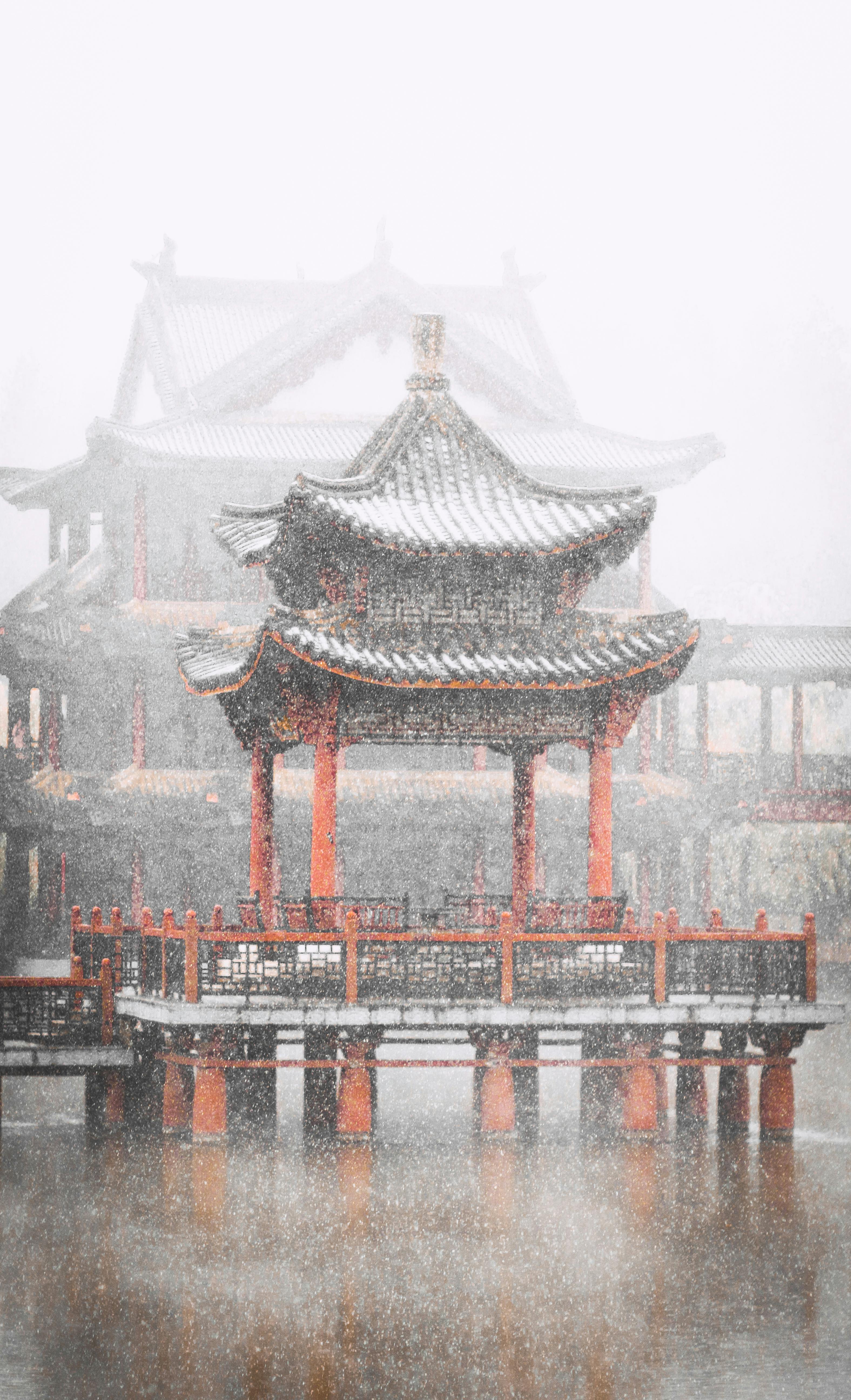 3151x5184 Chinese Shrine During the Rain · Free